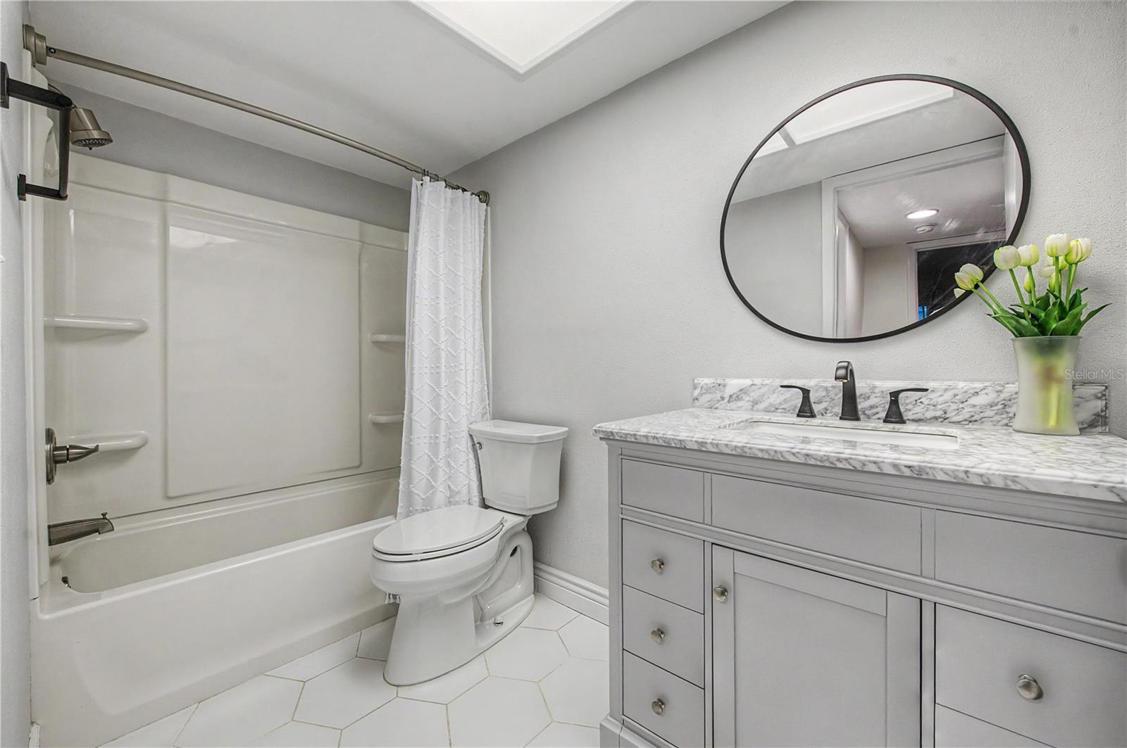 THE TOWERS AT CARROLLWOOD VILL - Residential