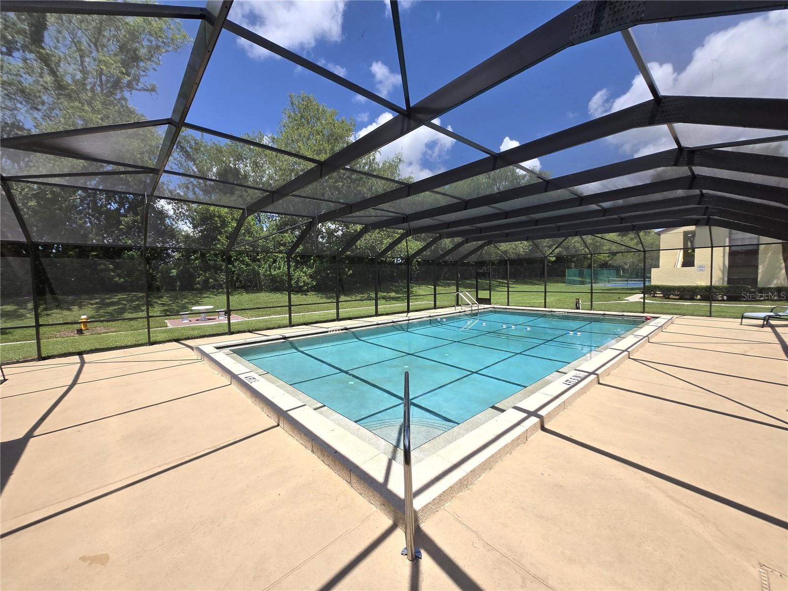 THE TOWERS AT CARROLLWOOD VILL - Residential