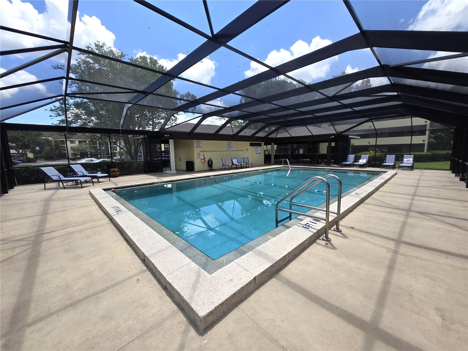 THE TOWERS AT CARROLLWOOD VILL - Residential