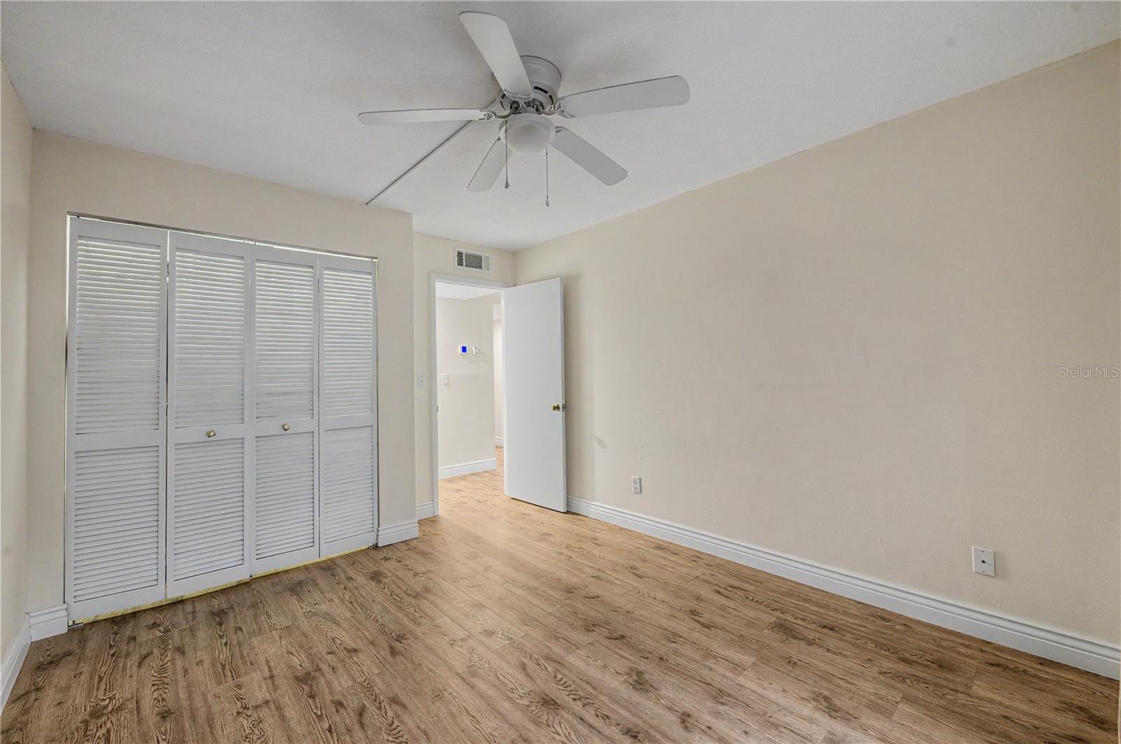 THE TOWERS AT CARROLLWOOD VILL - Residential