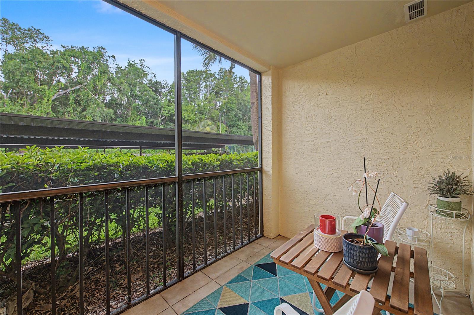 THE TOWERS AT CARROLLWOOD VILL - Residential