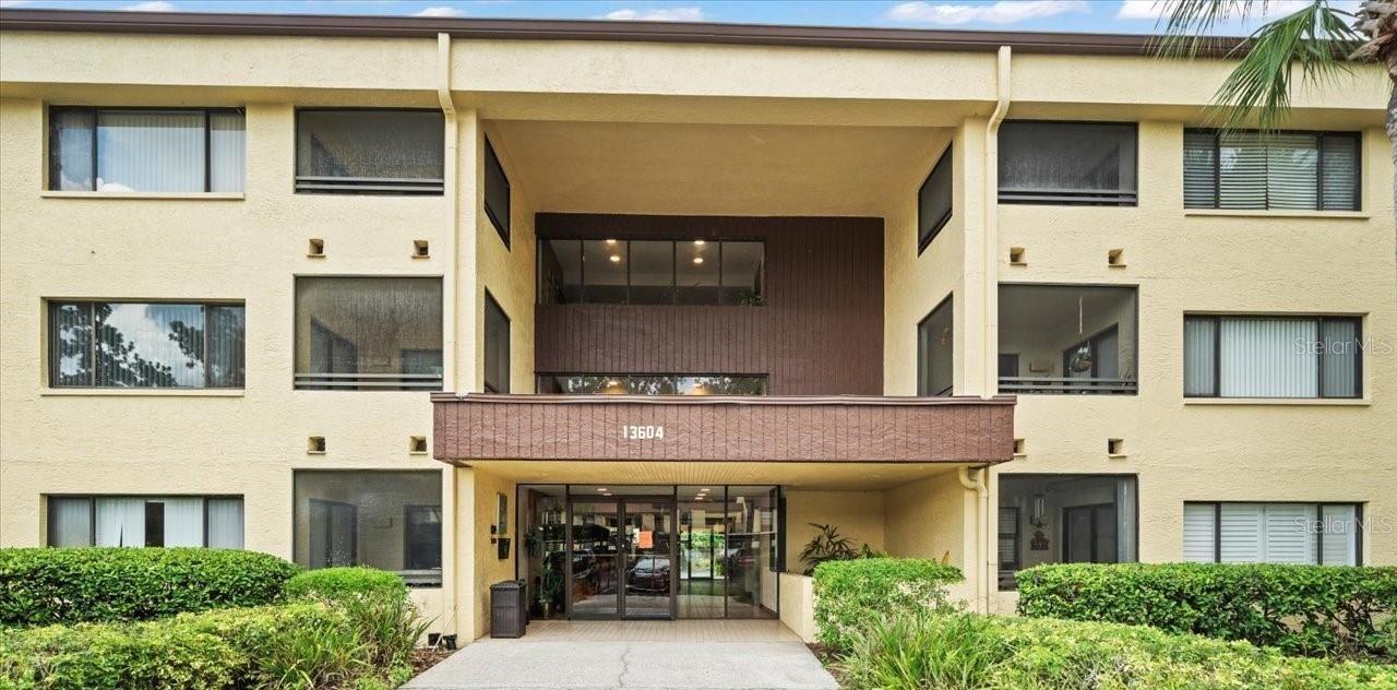 THE TOWERS AT CARROLLWOOD VILL - Residential