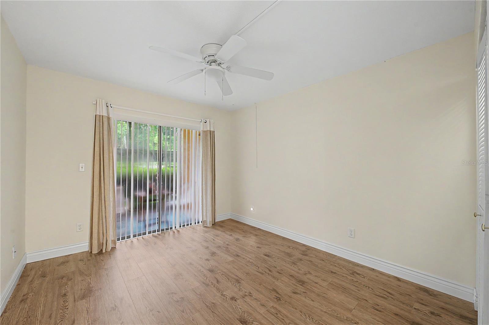 THE TOWERS AT CARROLLWOOD VILL - Residential
