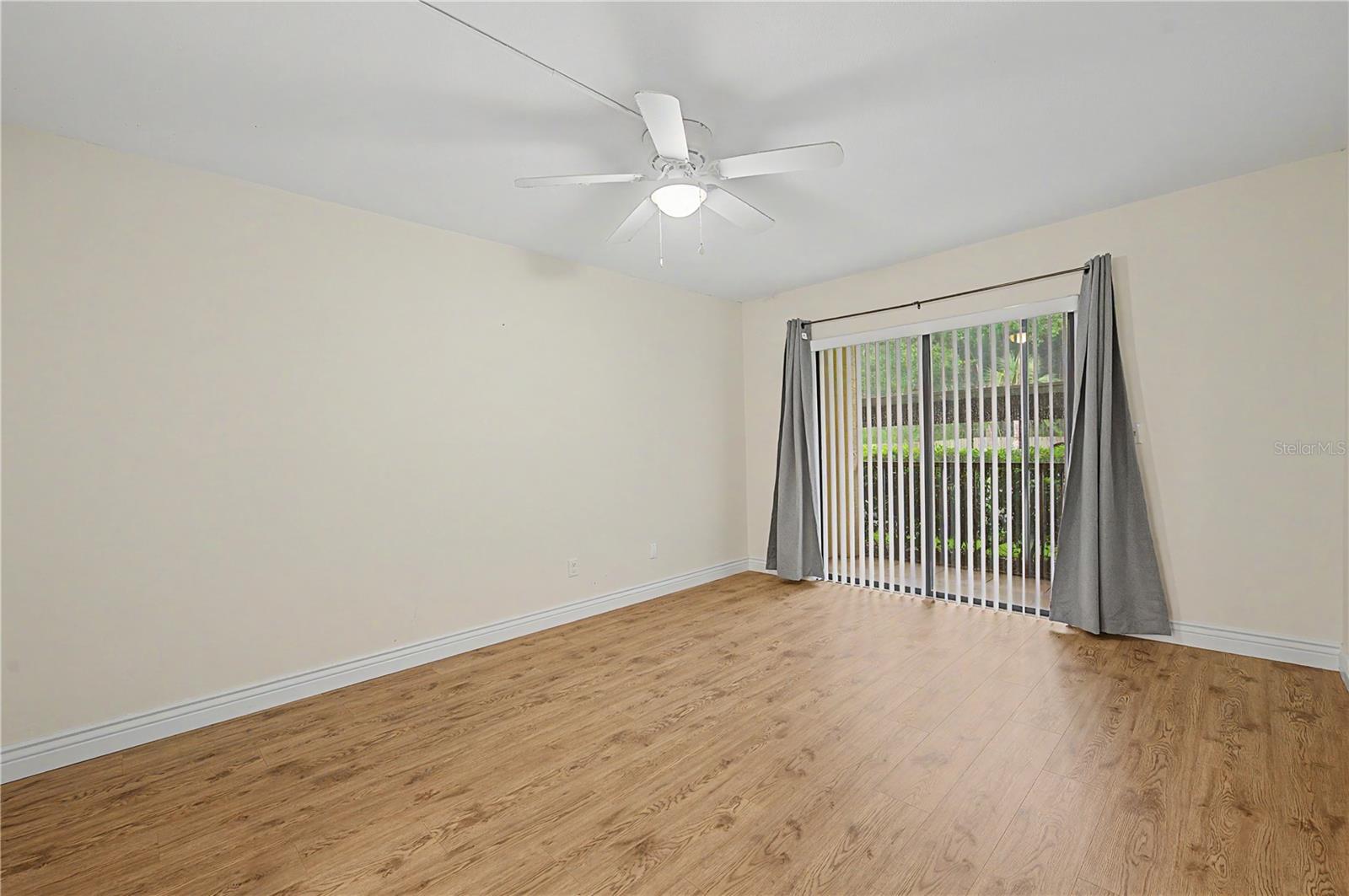 THE TOWERS AT CARROLLWOOD VILL - Residential