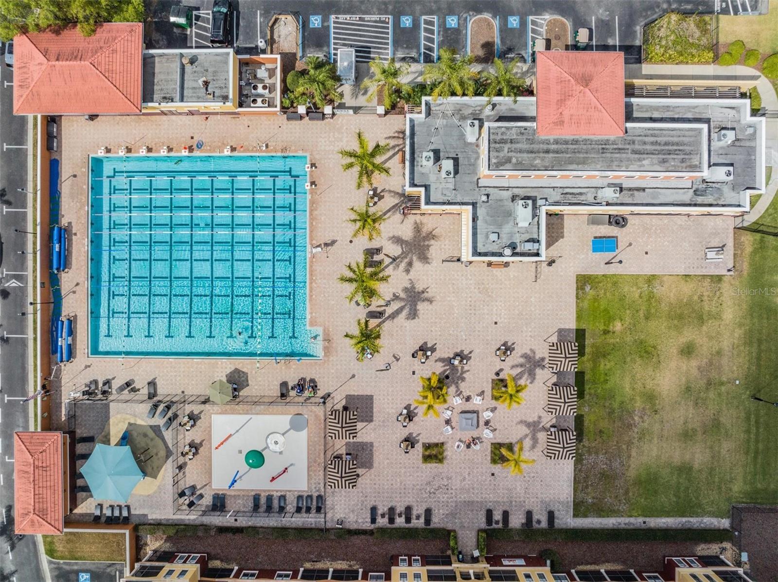 THE TOWERS AT CARROLLWOOD VILL - Residential