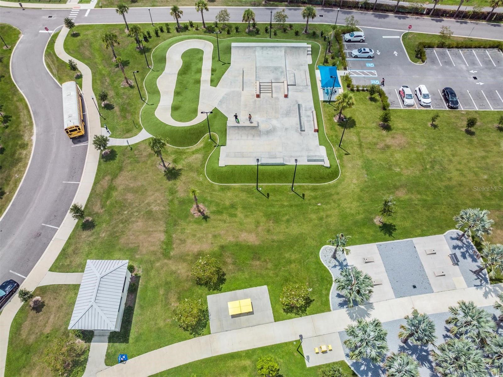 THE TOWERS AT CARROLLWOOD VILL - Residential