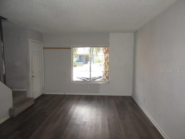 HAPSHIRE VILLAS UNREC TNHSE PLACE - Residential