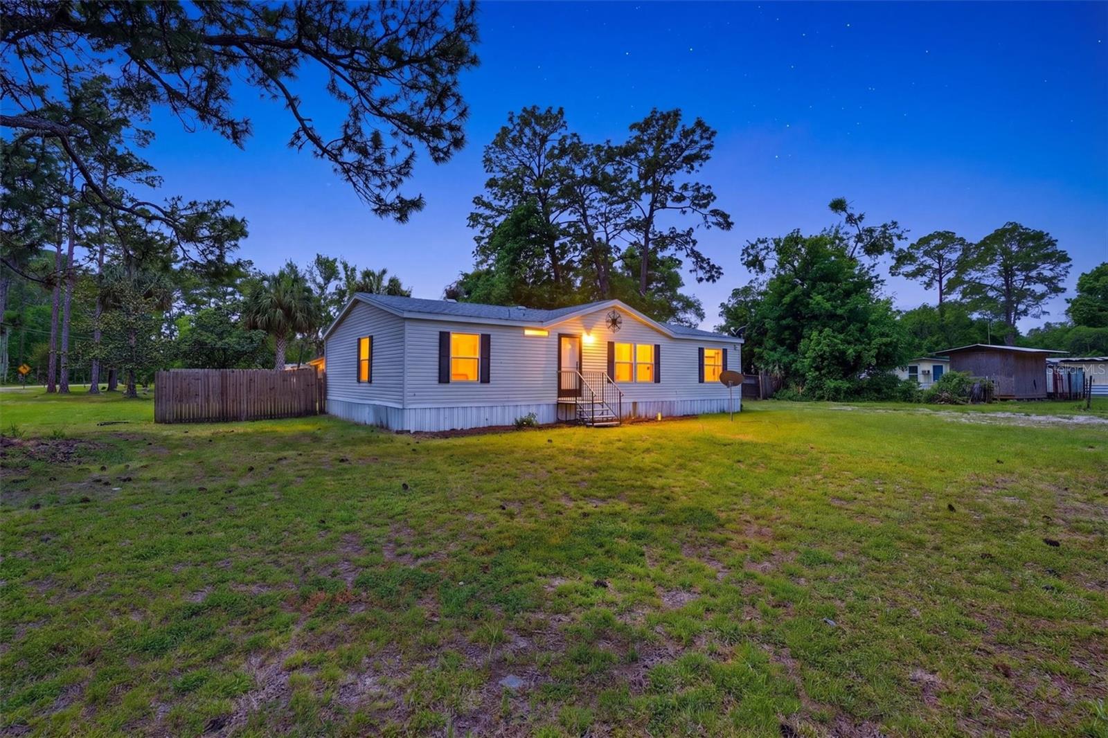LYNNE WOODS - Residential