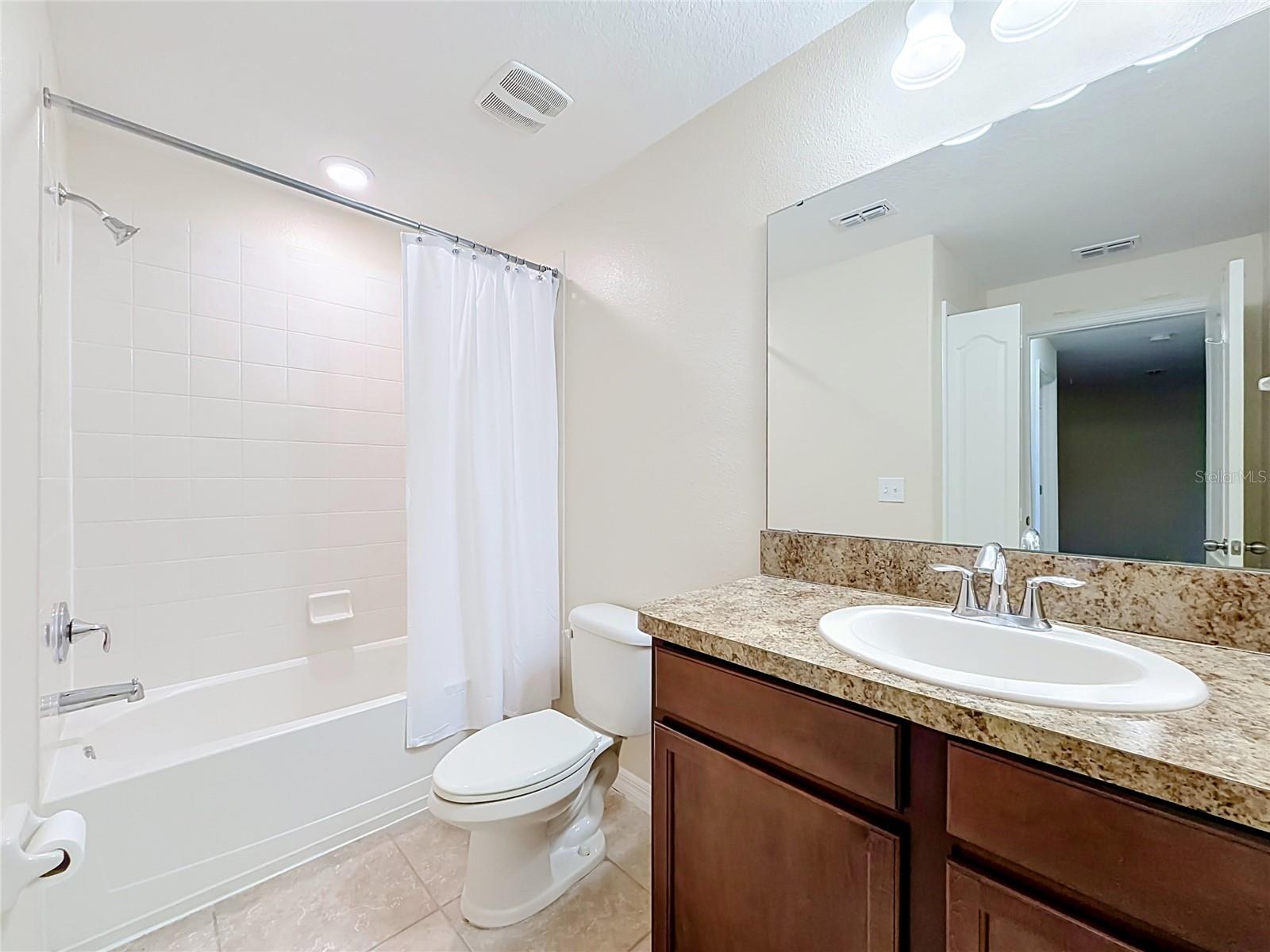 WYNDHAM LAKES ESTATES - Residential