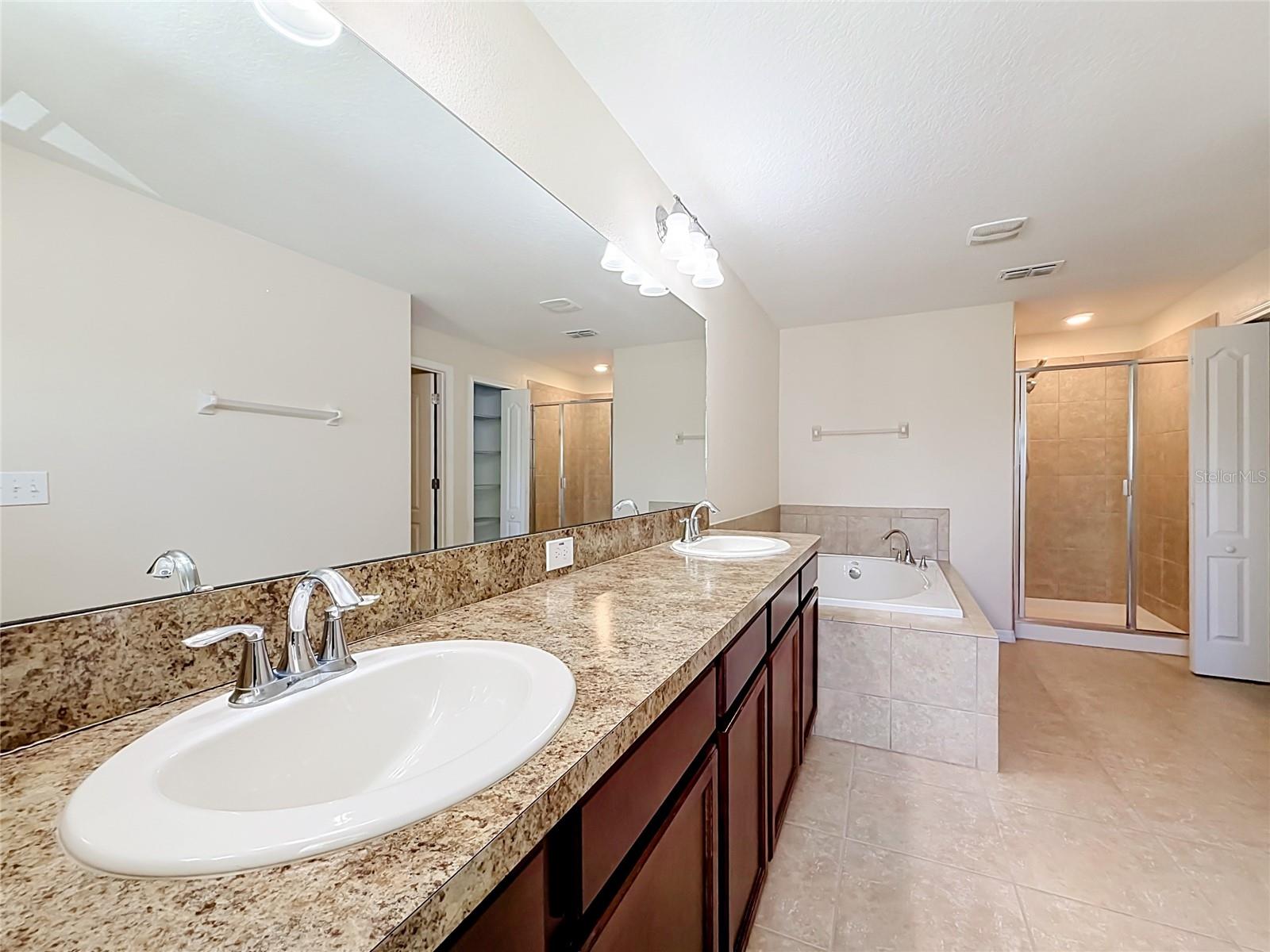 WYNDHAM LAKES ESTATES - Residential