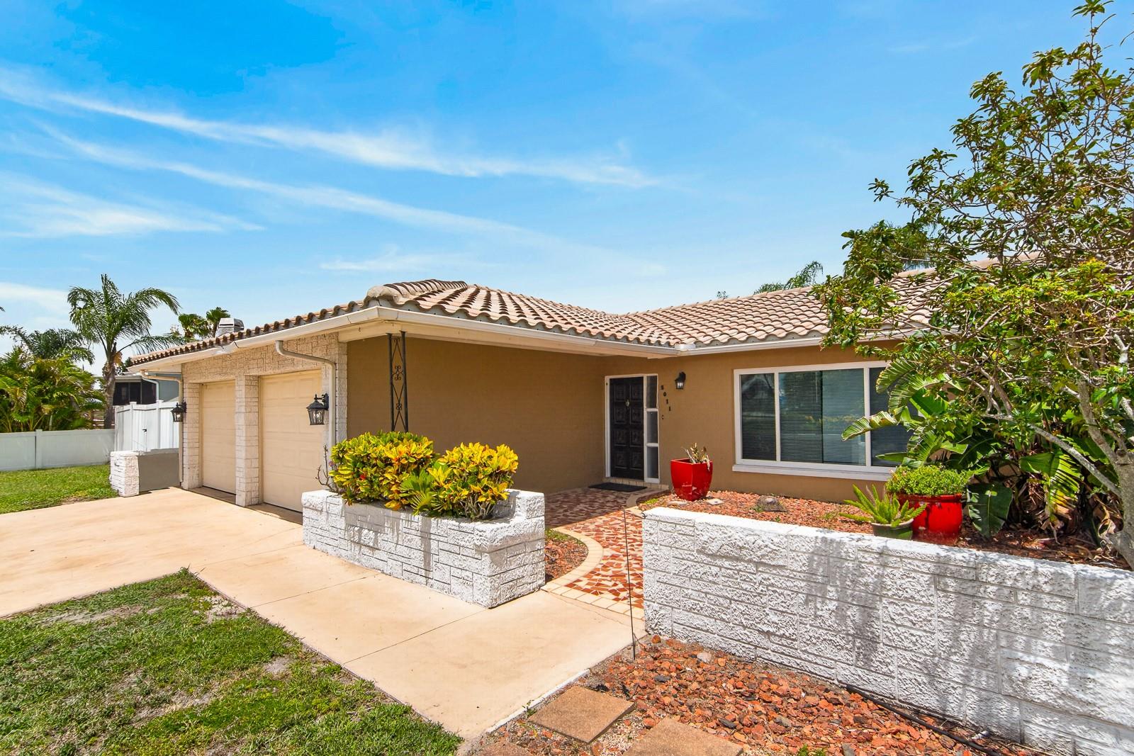 FLORAMAR SEC C-8 - Residential
