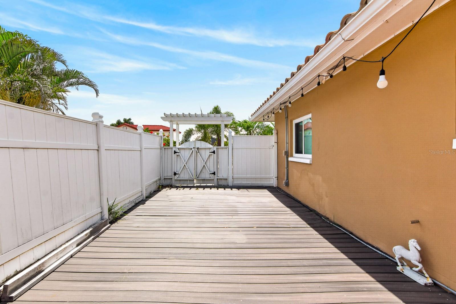 FLORAMAR SEC C-8 - Residential