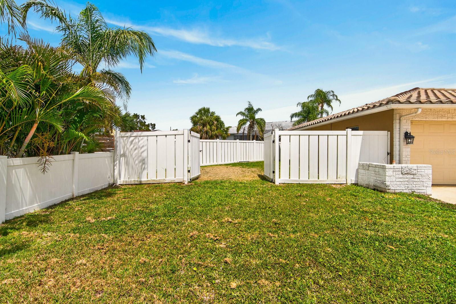 FLORAMAR SEC C-8 - Residential