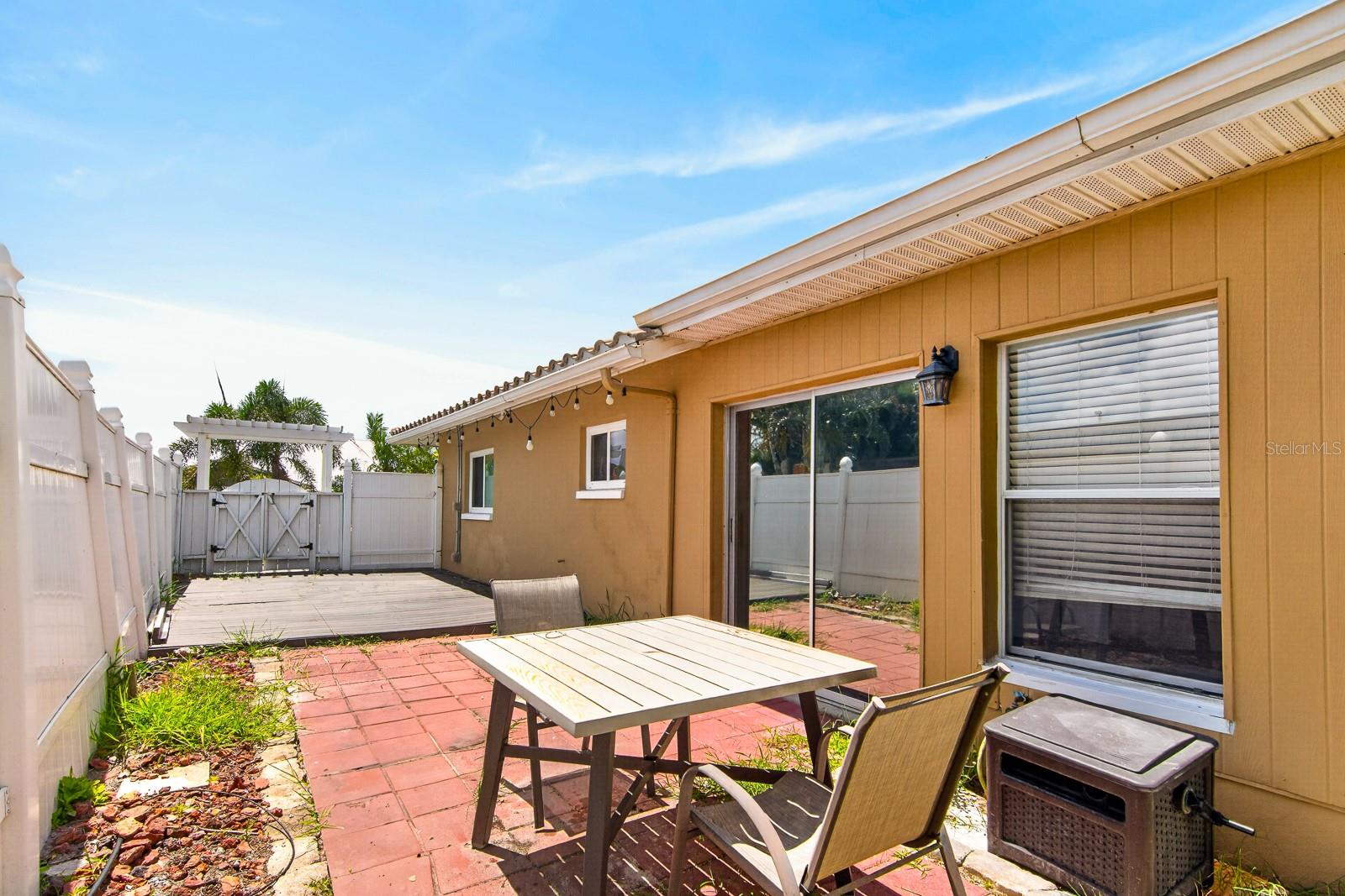 FLORAMAR SEC C-8 - Residential