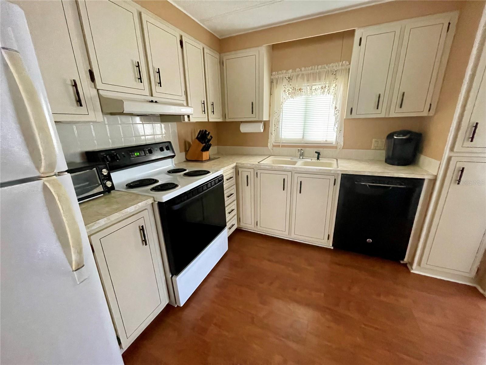 BLUE JAY MOBILE HOME ESTATES CONDO - Residential