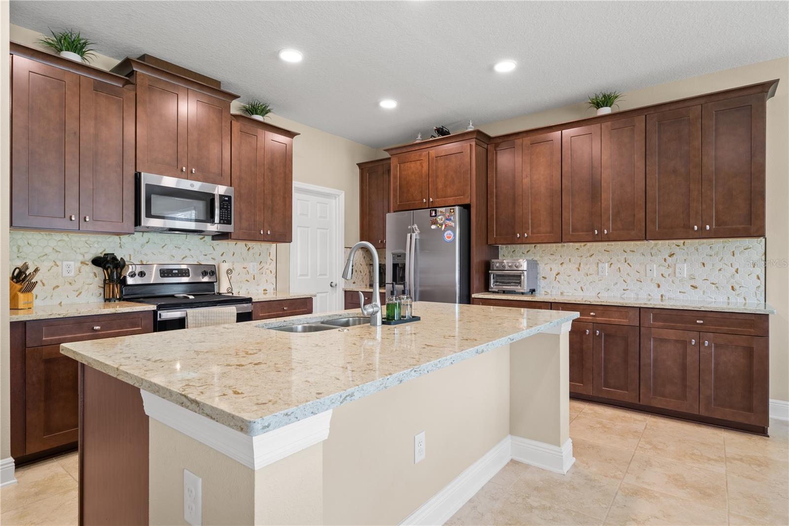 C87 | BERRY BAY SUBDIVISION VILLAGE M - Residential