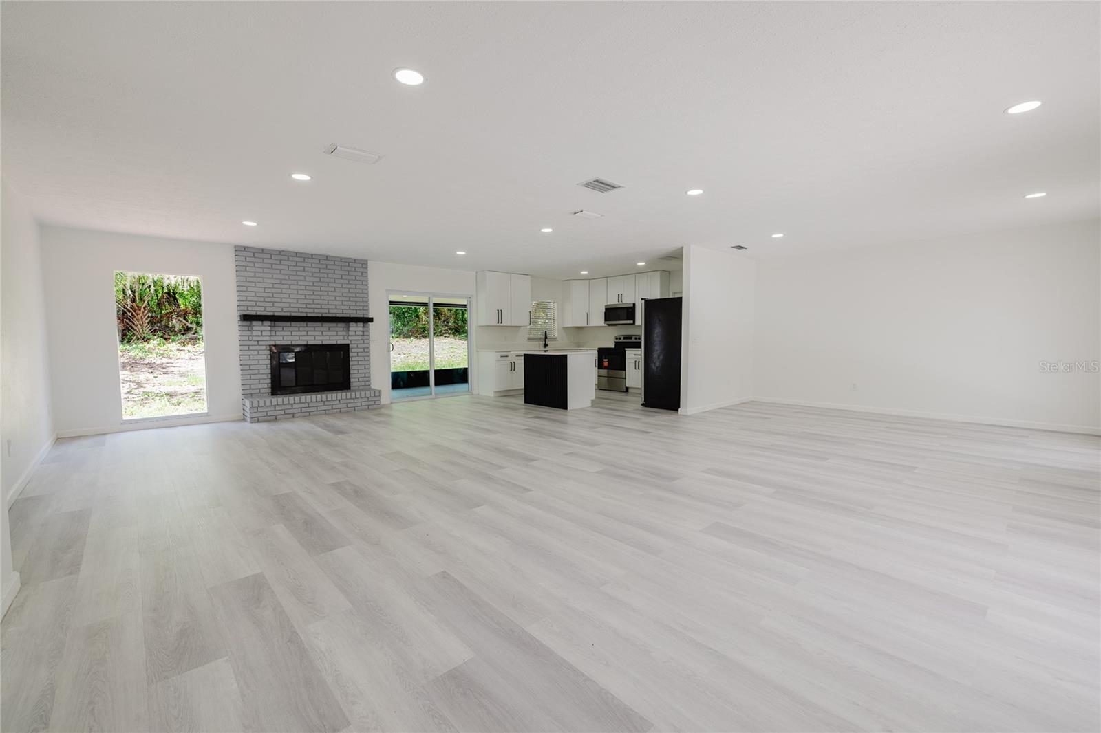 STONER WOODS SUB UNIT - Residential
