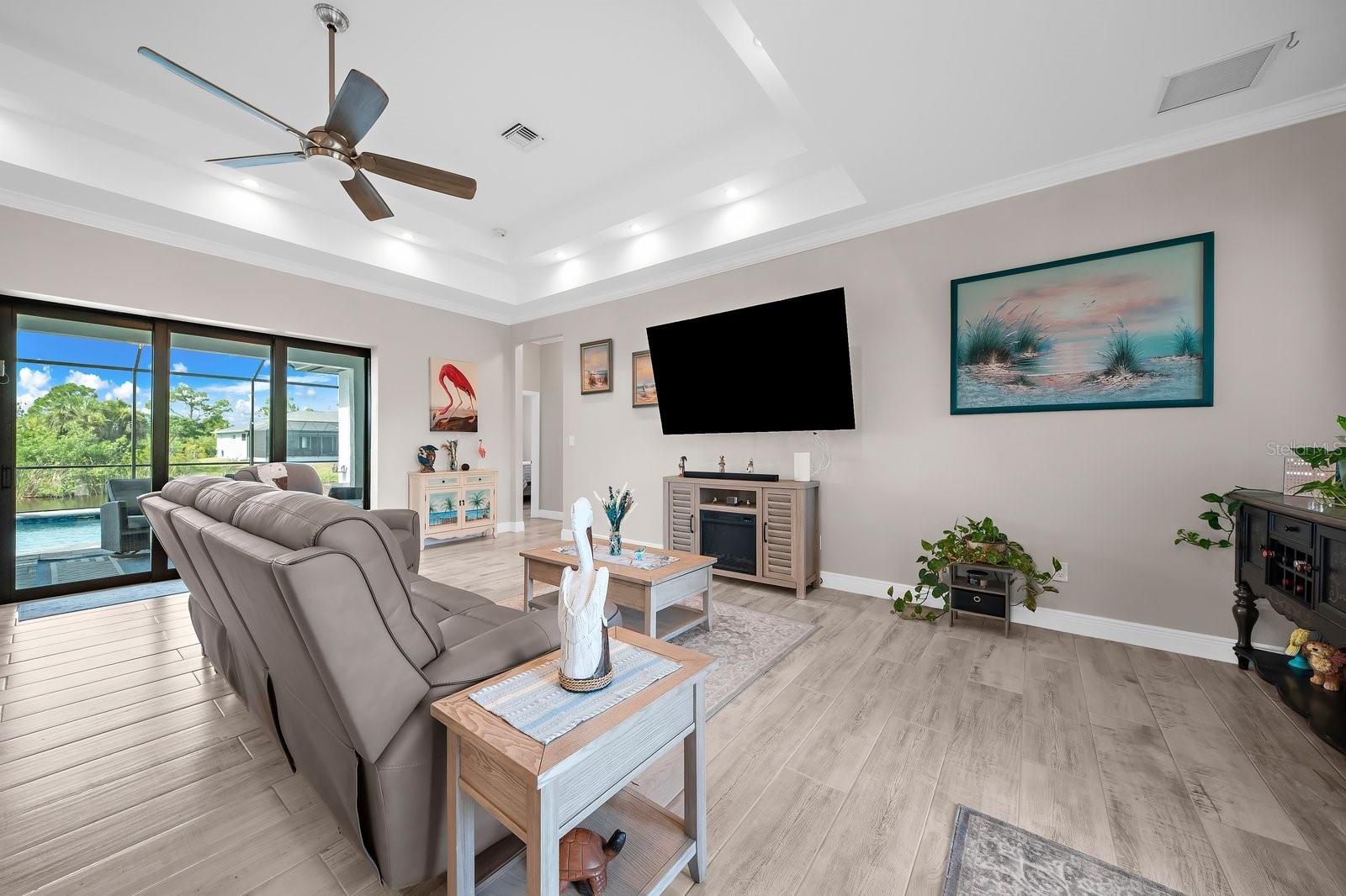 SOUTH GULF COVE - Residential