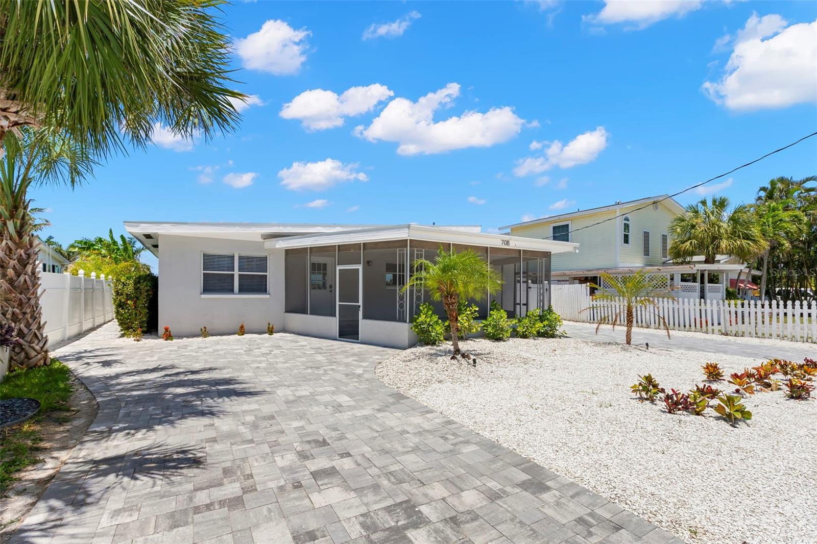 BAY POINT ESTATES - Residential