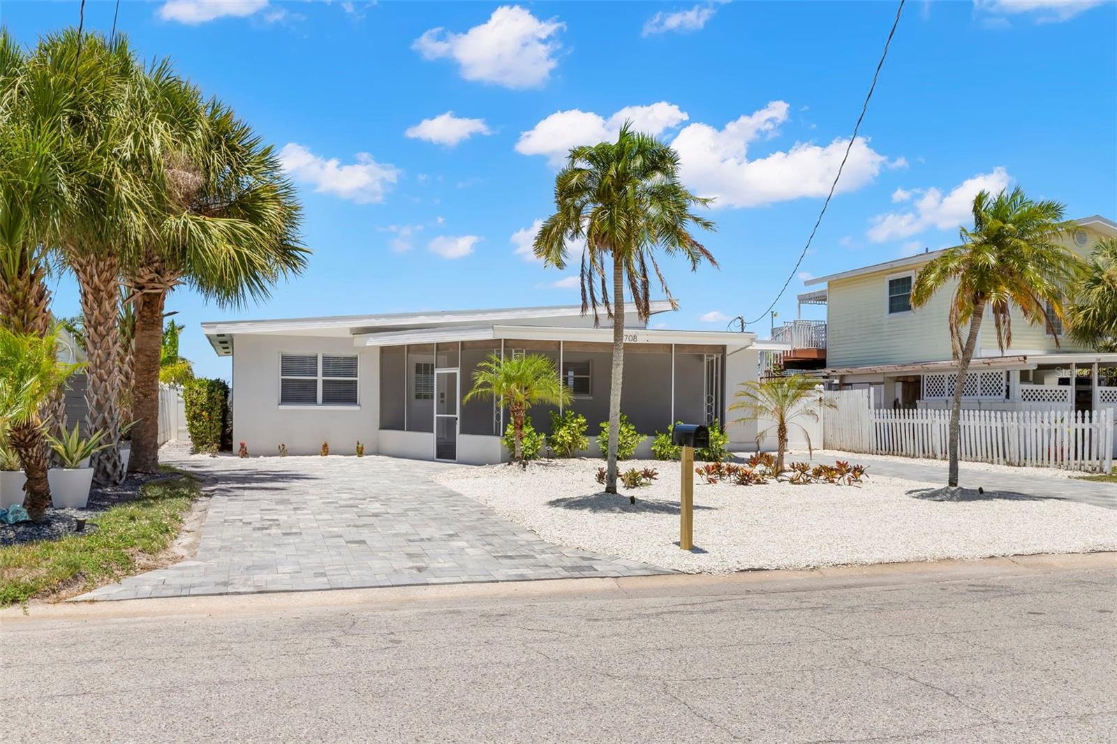 BAY POINT ESTATES - Residential