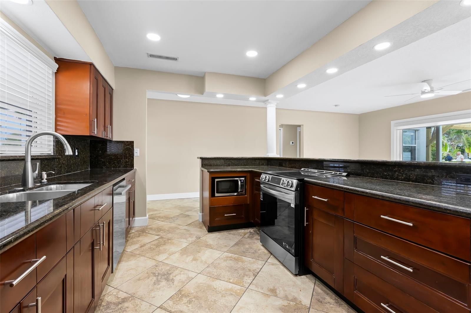 BAY POINT ESTATES - Residential