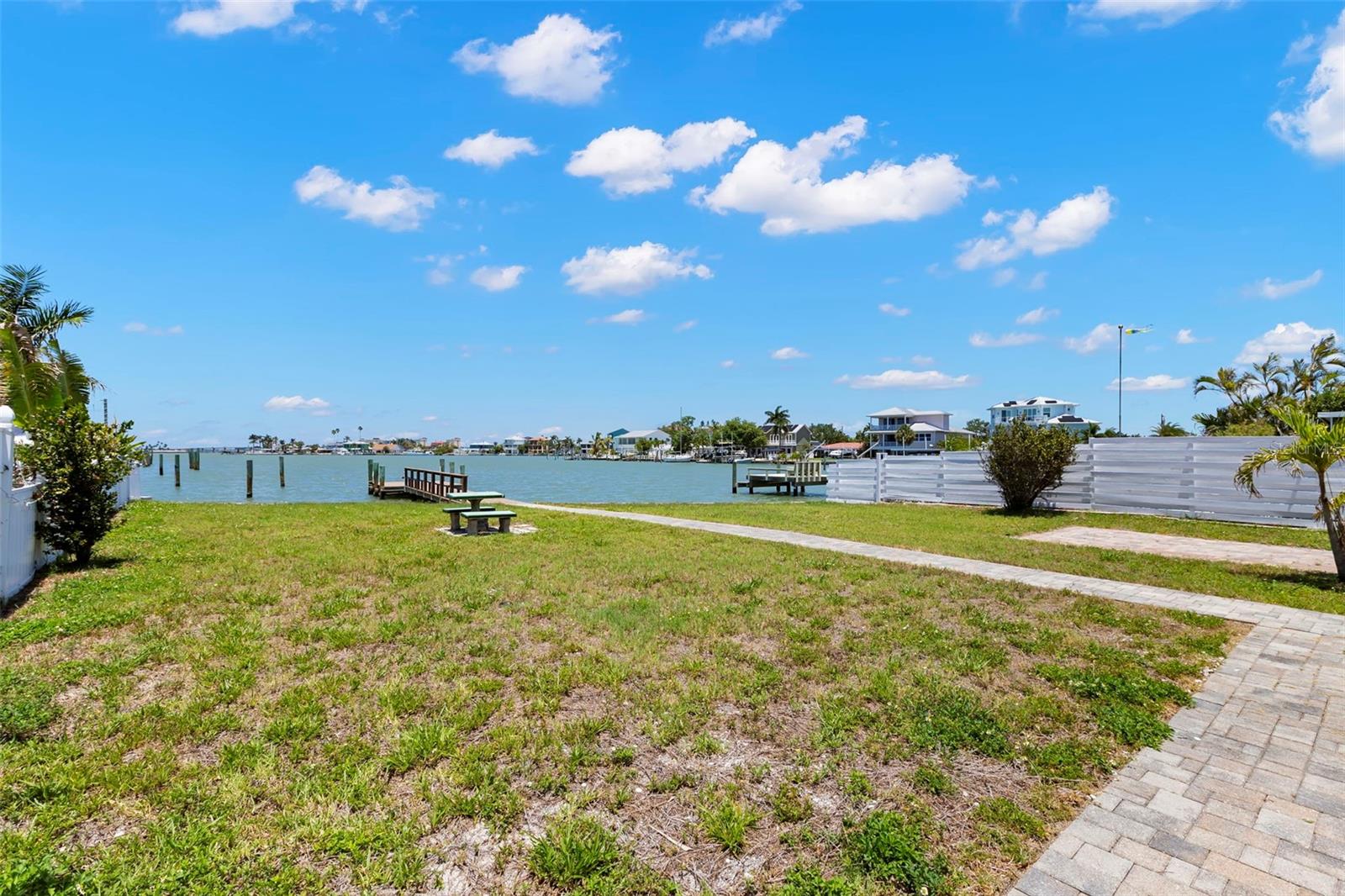 BAY POINT ESTATES - Residential