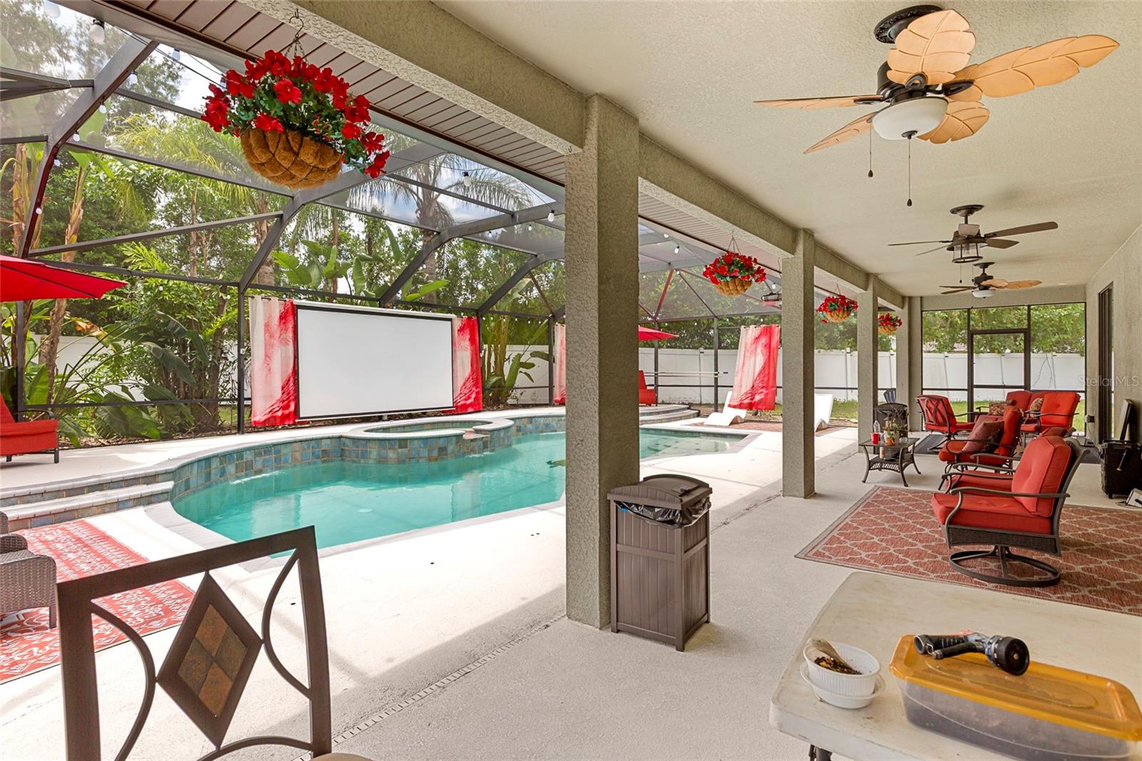 ABBEY TRACE - Residential