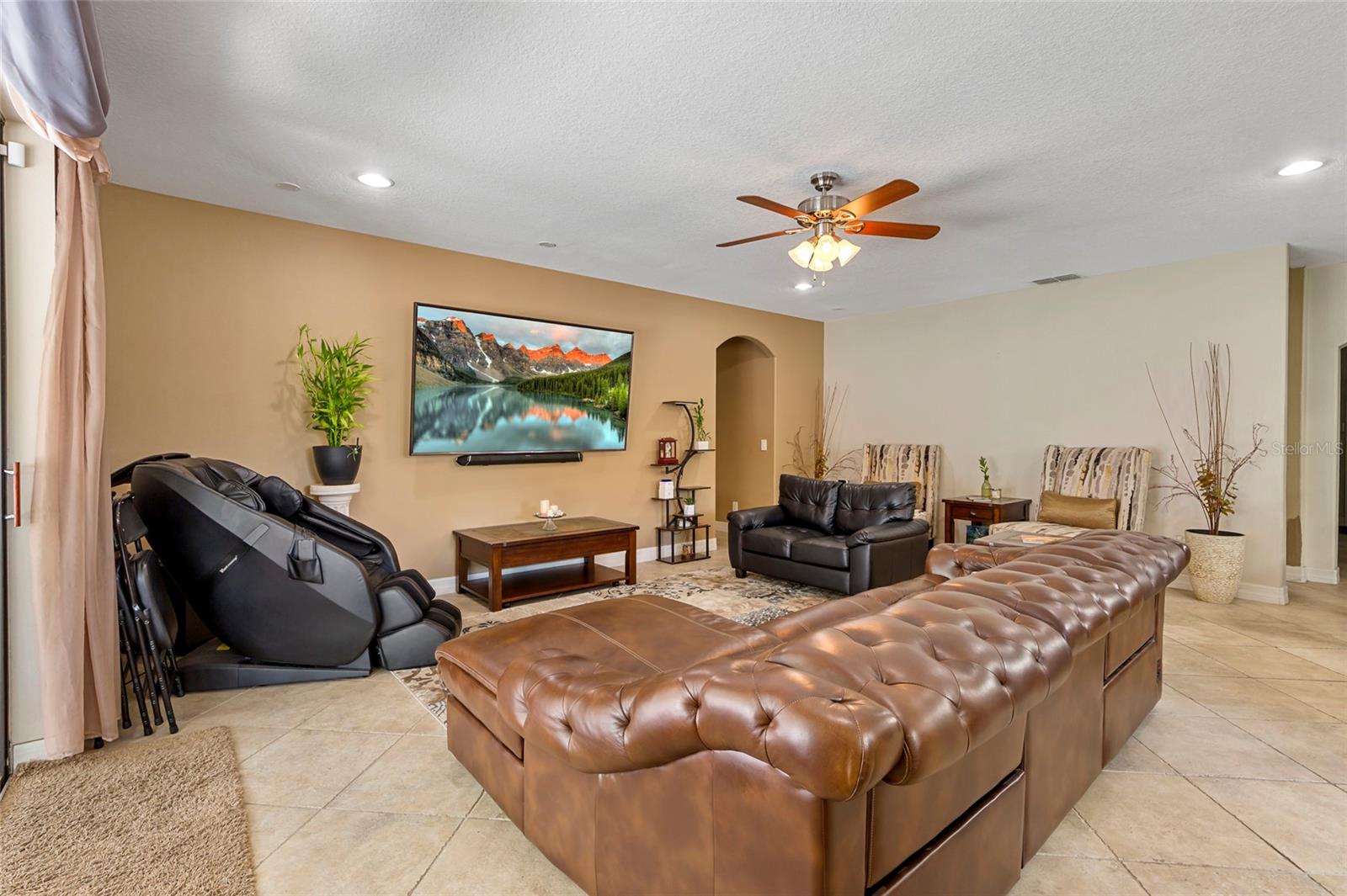 ABBEY TRACE - Residential
