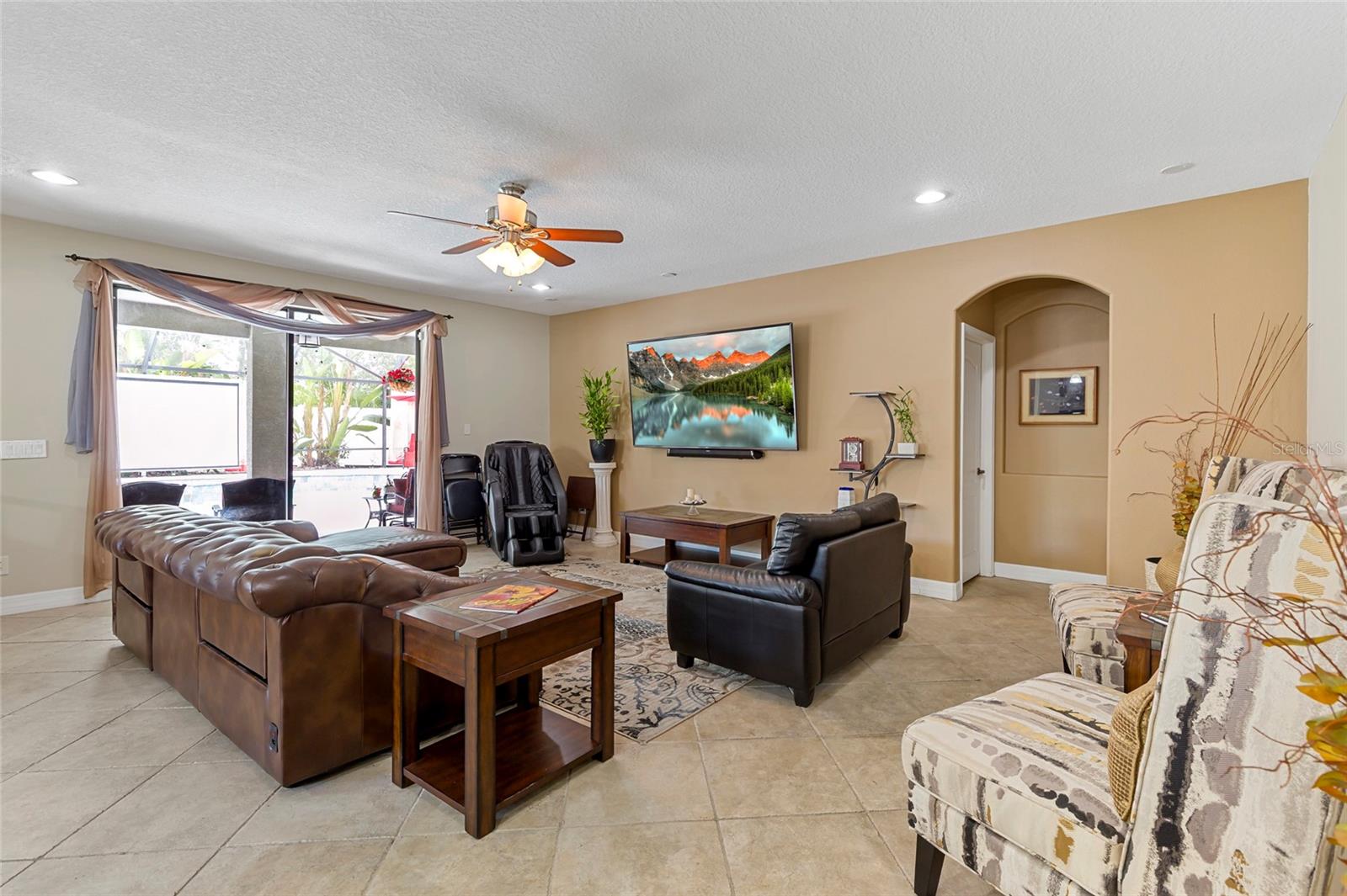 ABBEY TRACE - Residential
