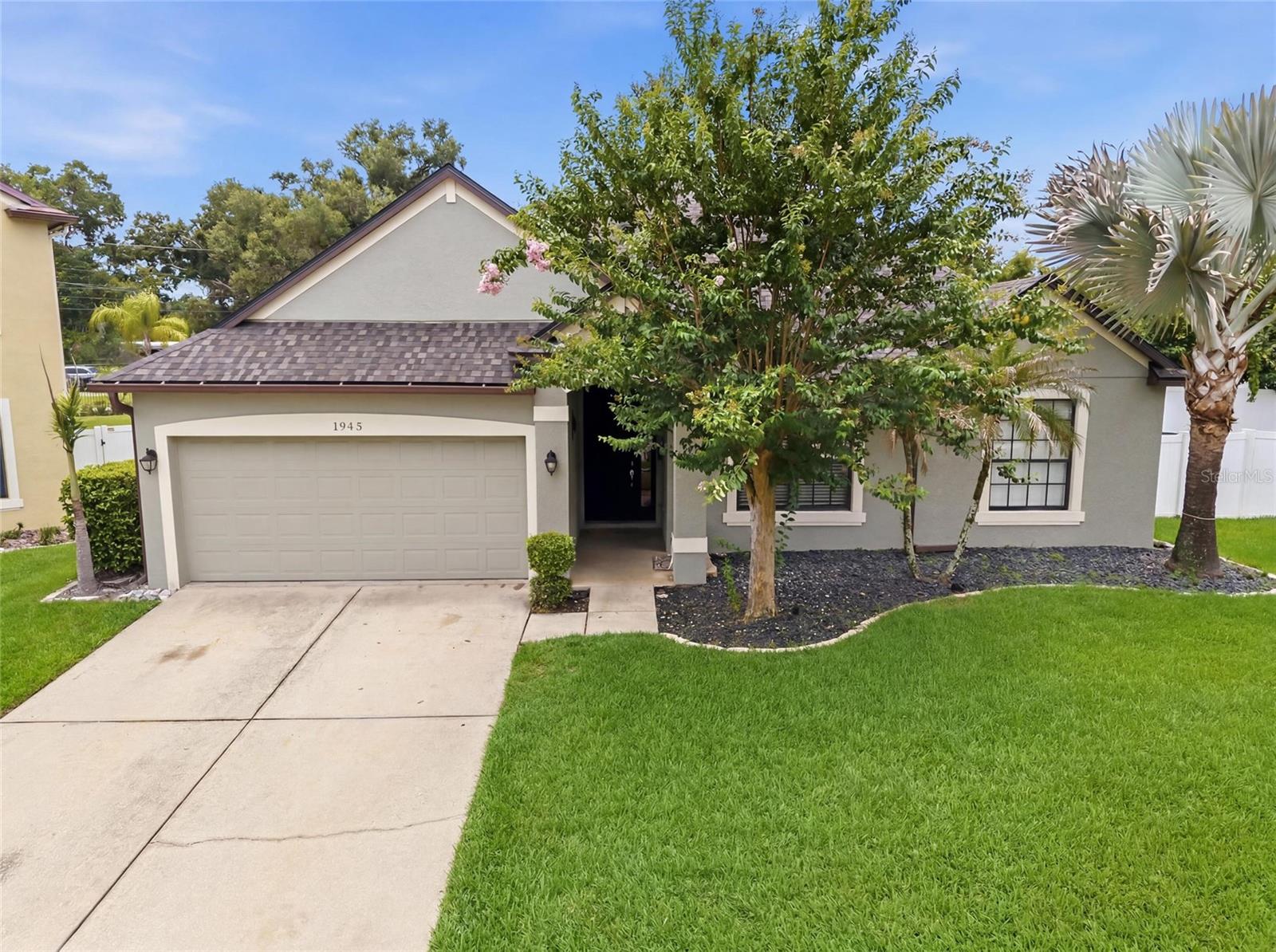 ABBEY TRACE - Residential