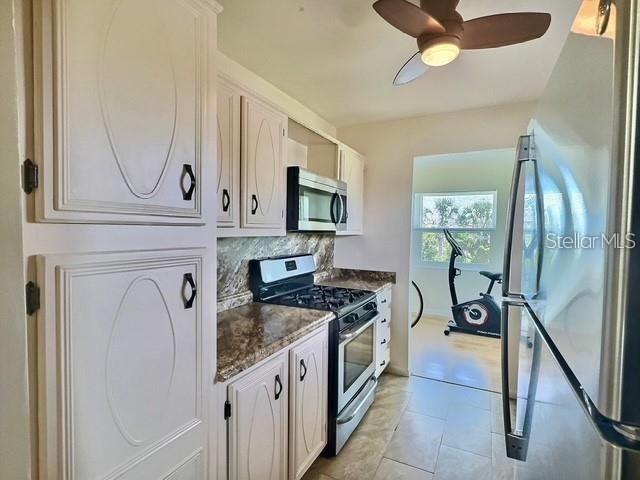 PARADISE SHORES - Residential