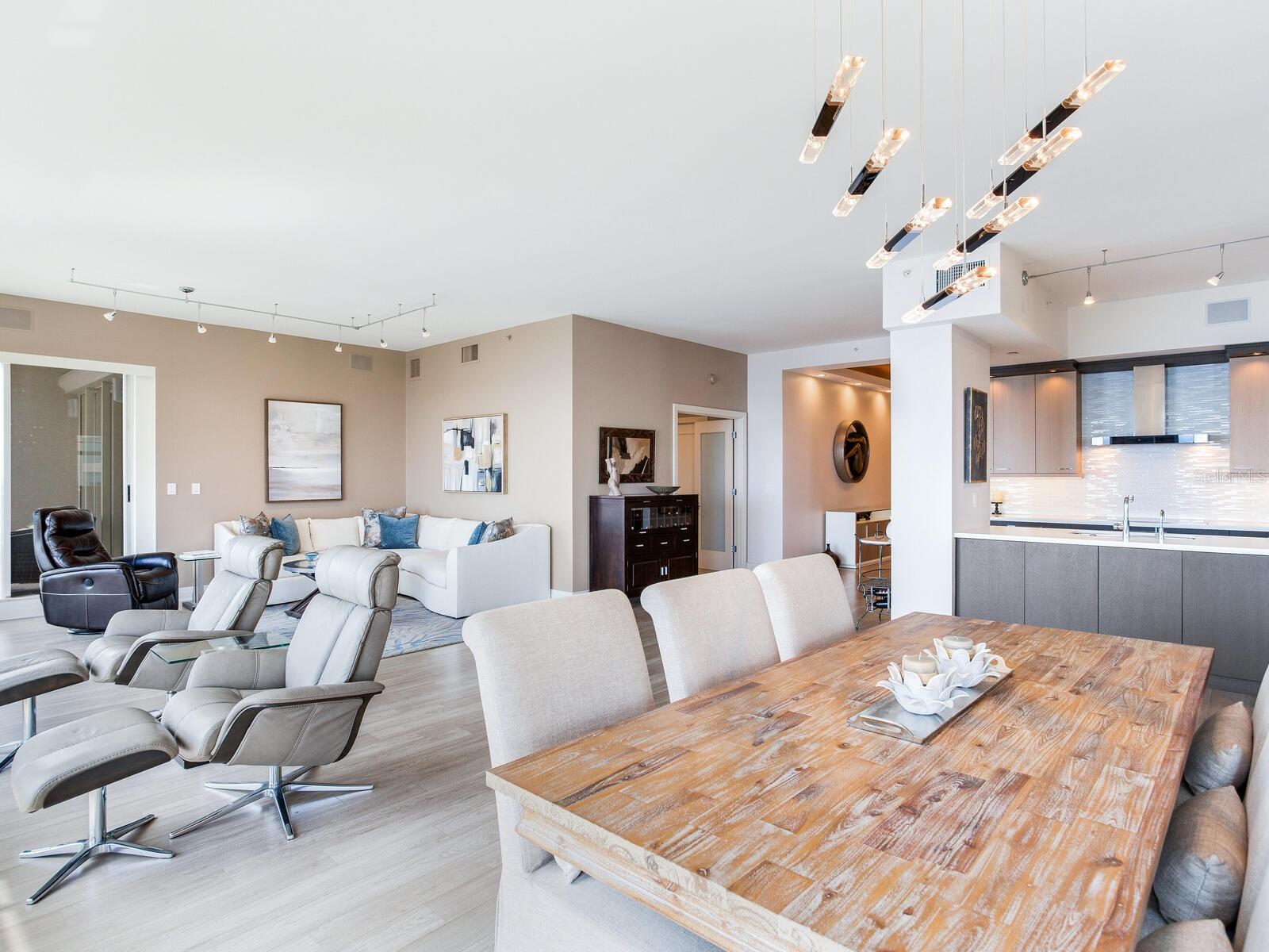 FLORENCIA CONDO - Residential