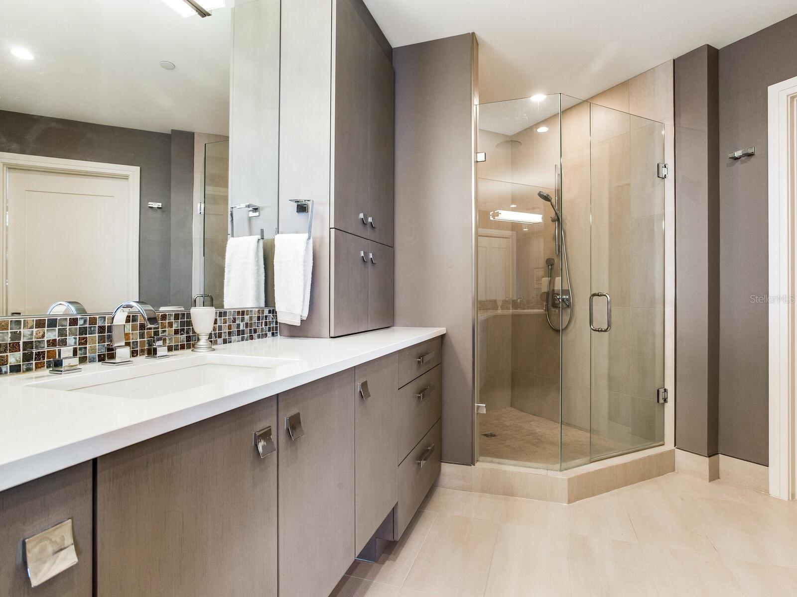 FLORENCIA CONDO - Residential