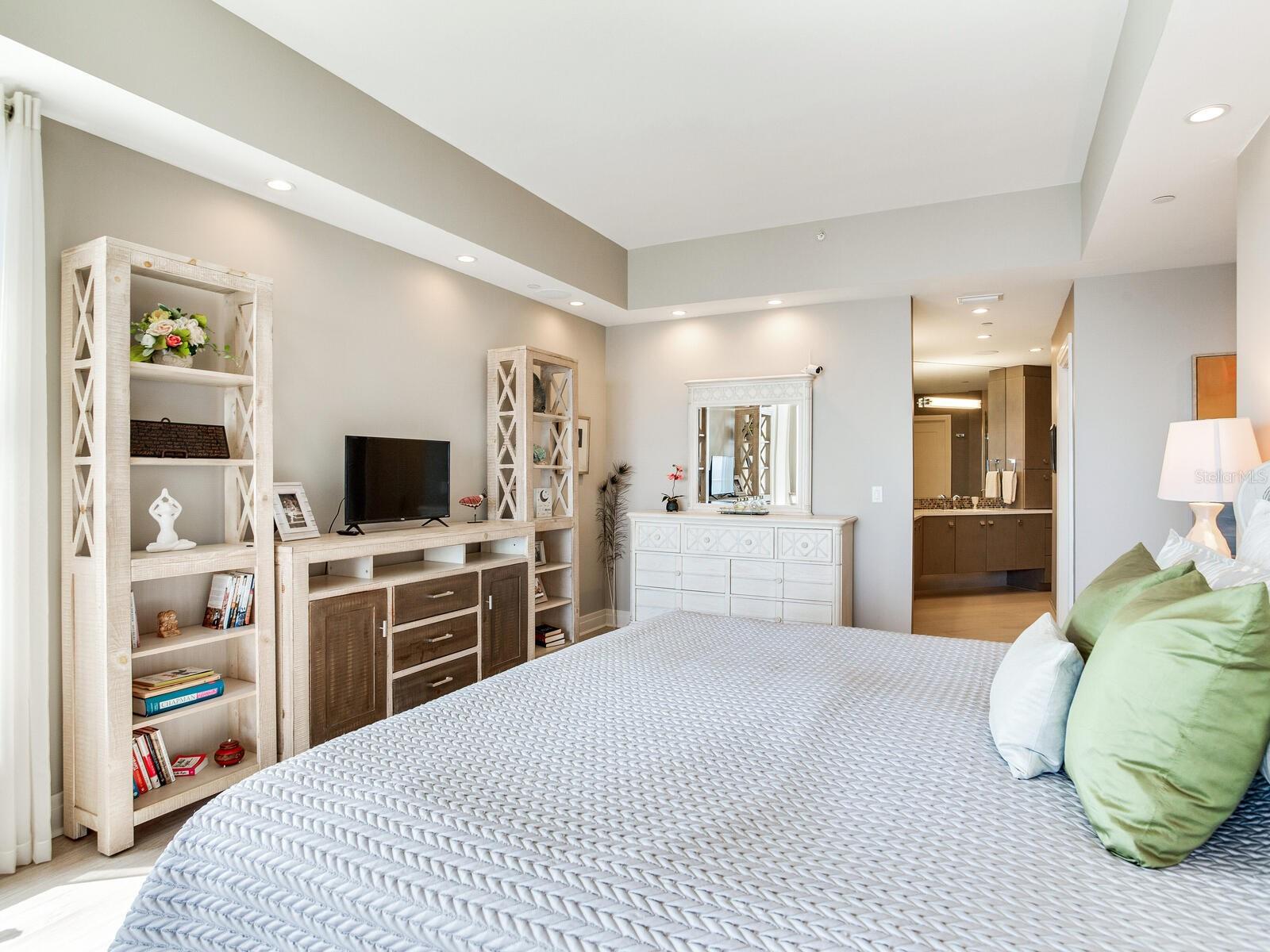 FLORENCIA CONDO - Residential