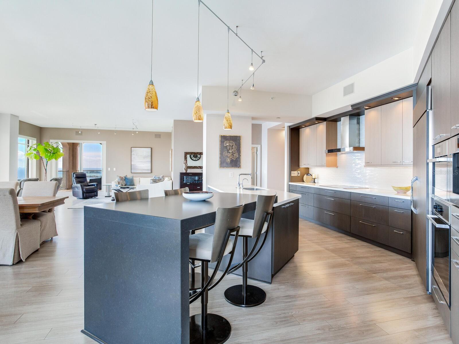 FLORENCIA CONDO - Residential