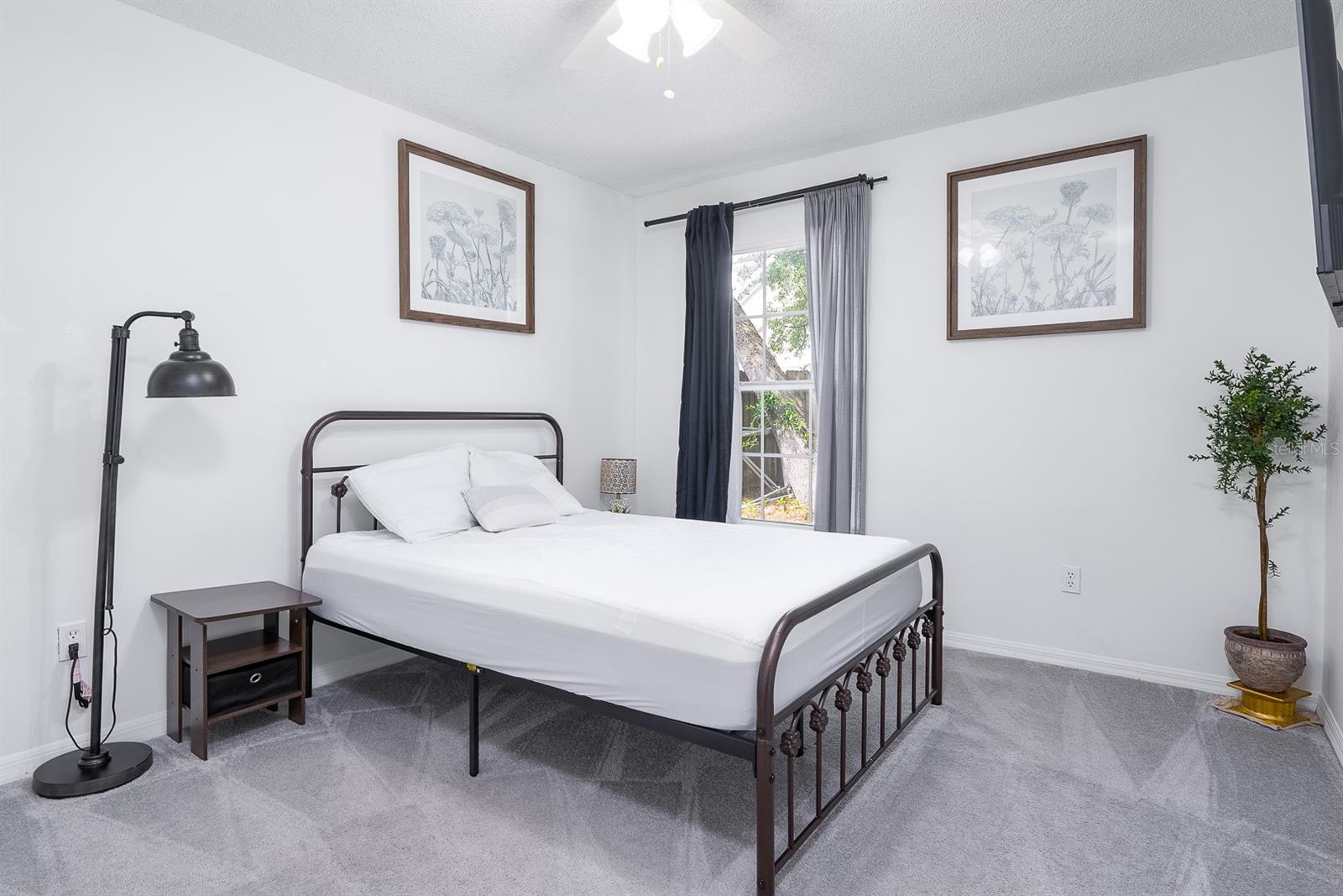 SUNSET OAKS - Residential Lease