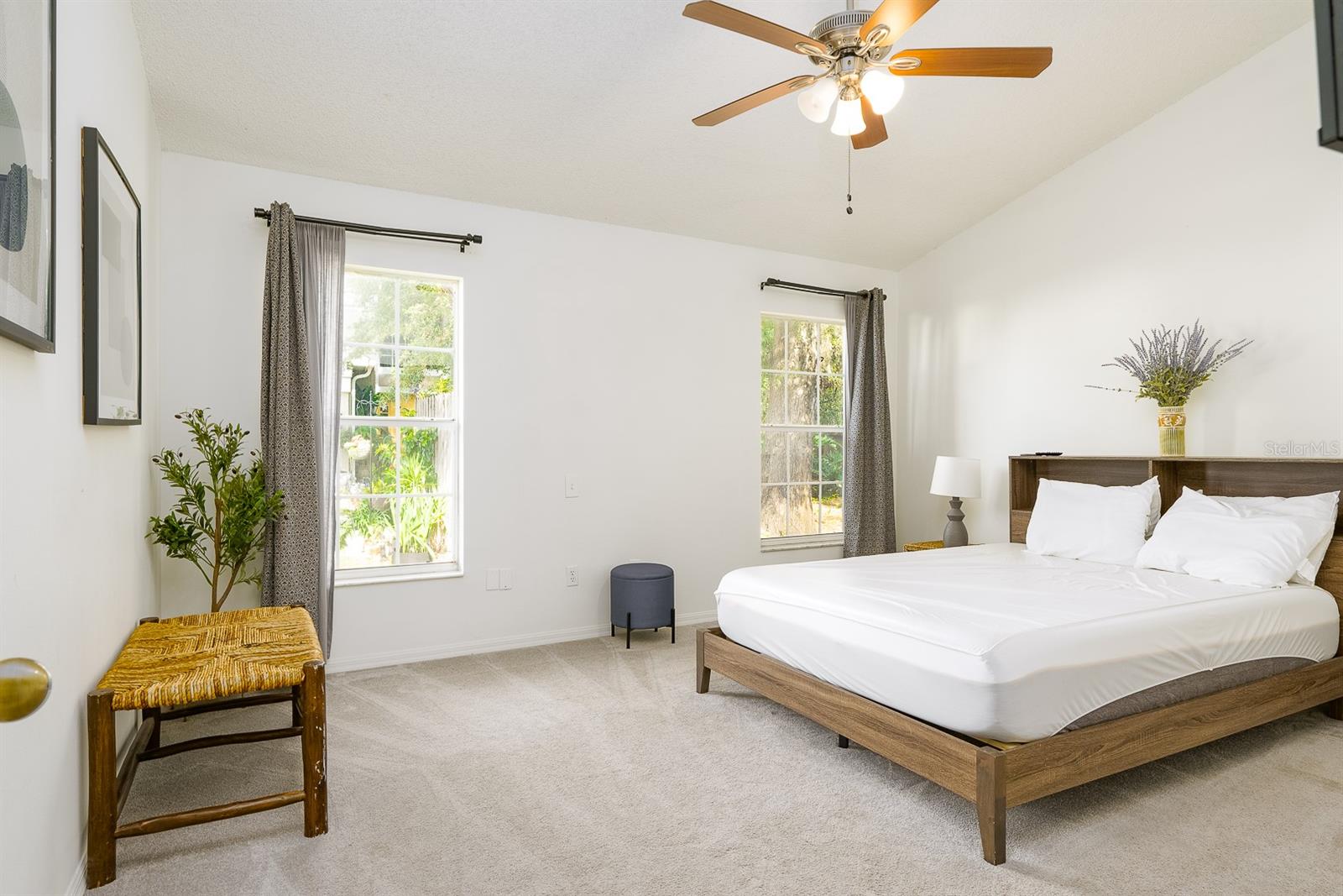 SUNSET OAKS - Residential Lease