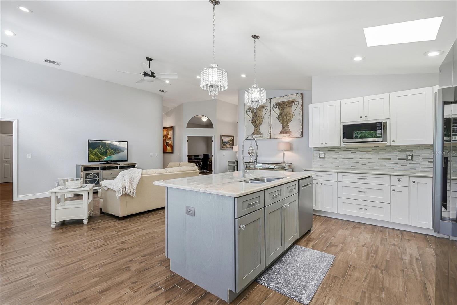 PLACIDO BAYOU - Residential