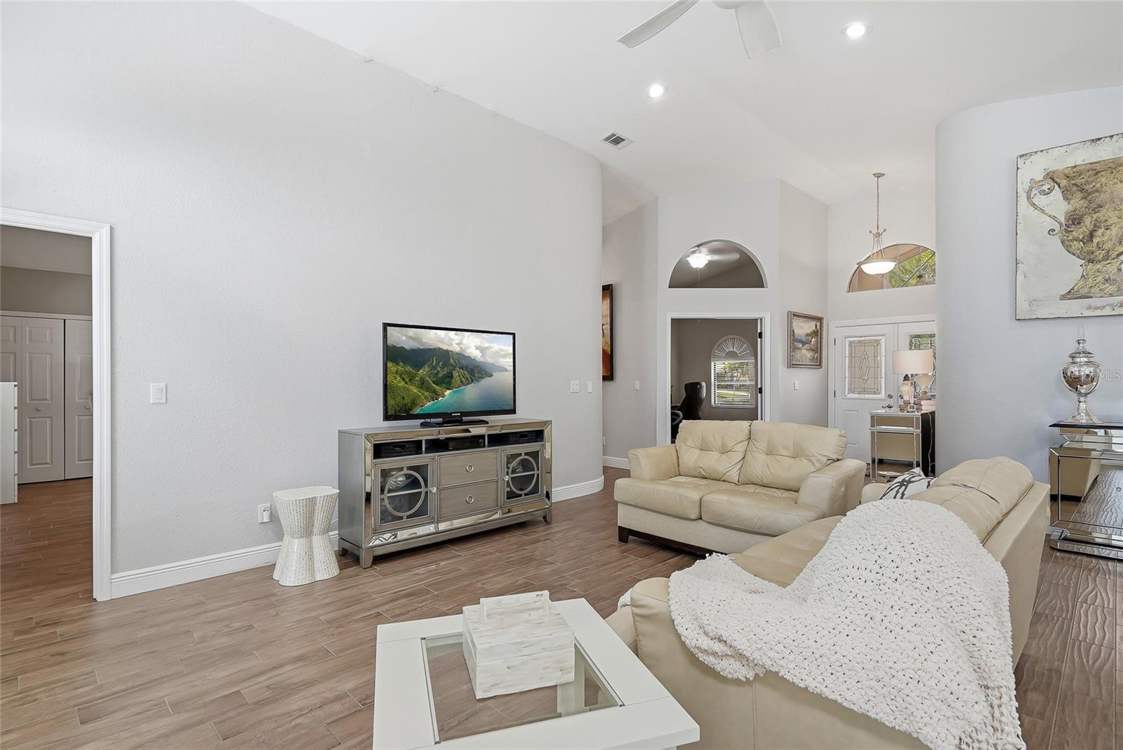 PLACIDO BAYOU - Residential