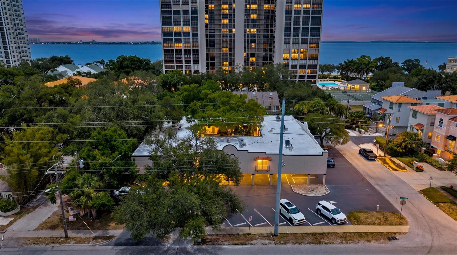 THE BAYSIDE CONDO - Residential