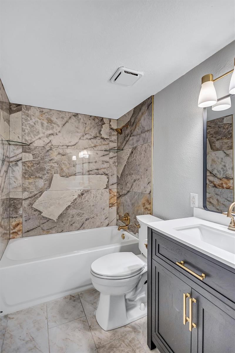 THE BAYSIDE CONDO - Residential