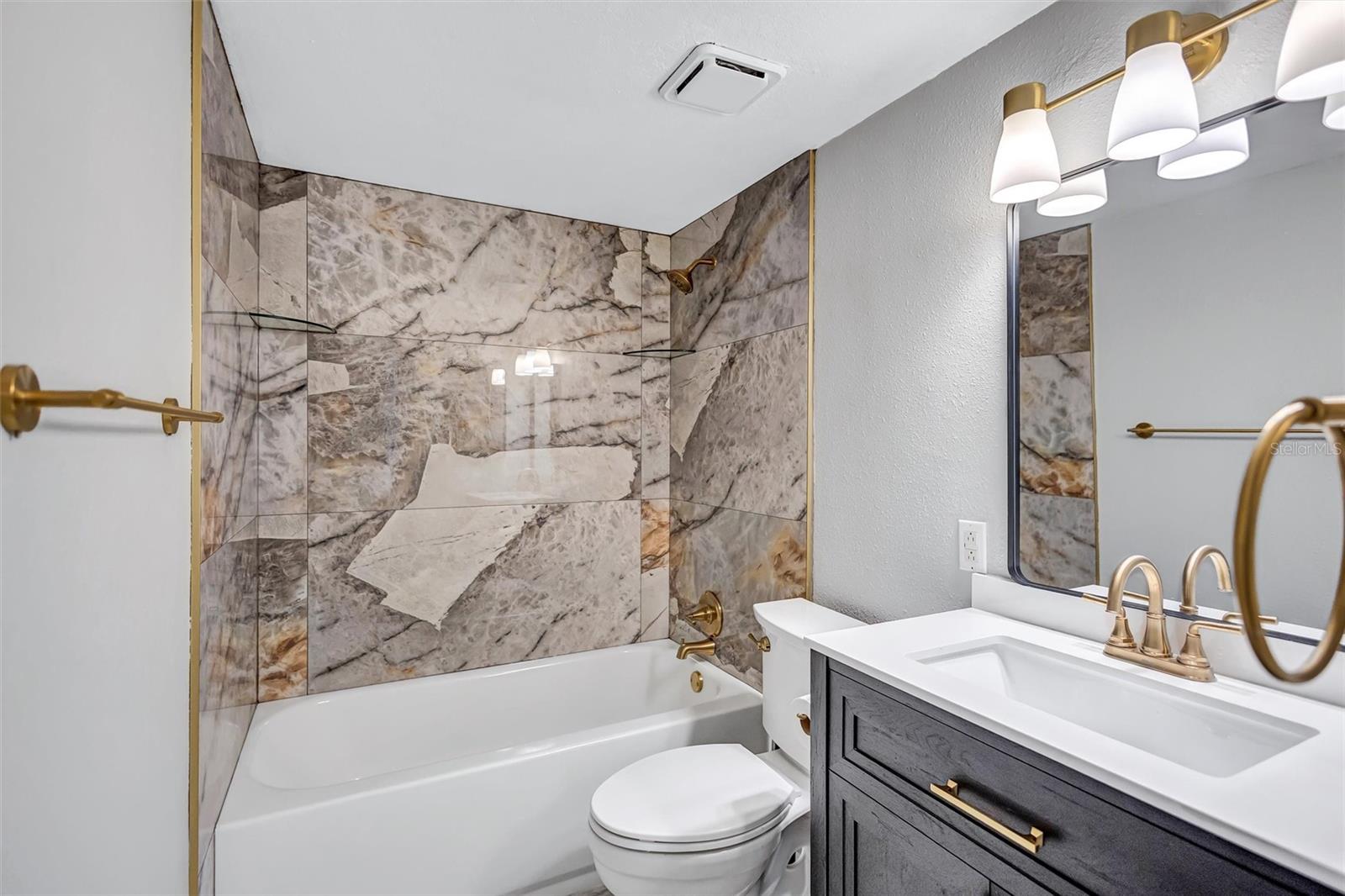 THE BAYSIDE CONDO - Residential
