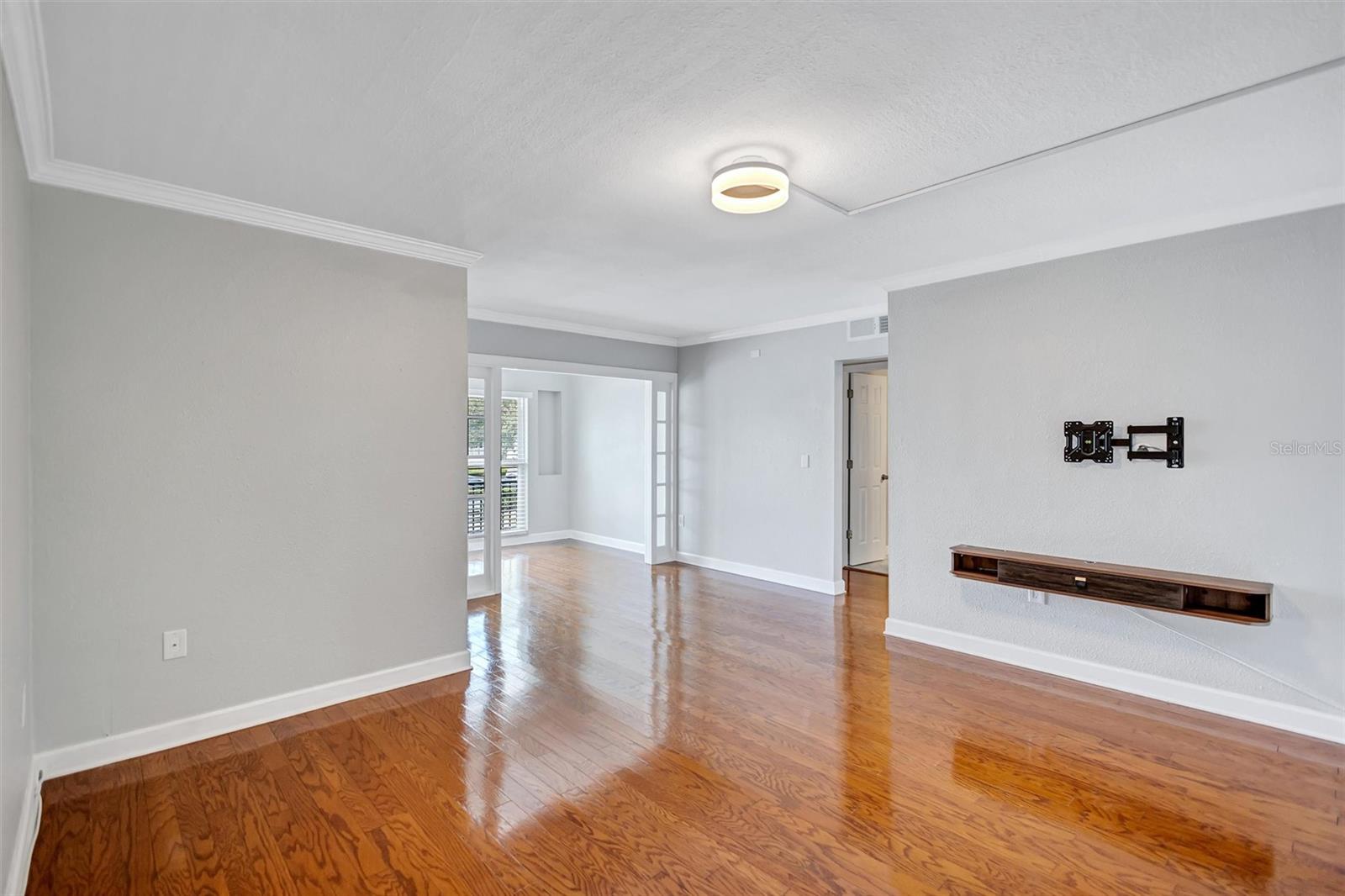 THE BAYSIDE CONDO - Residential