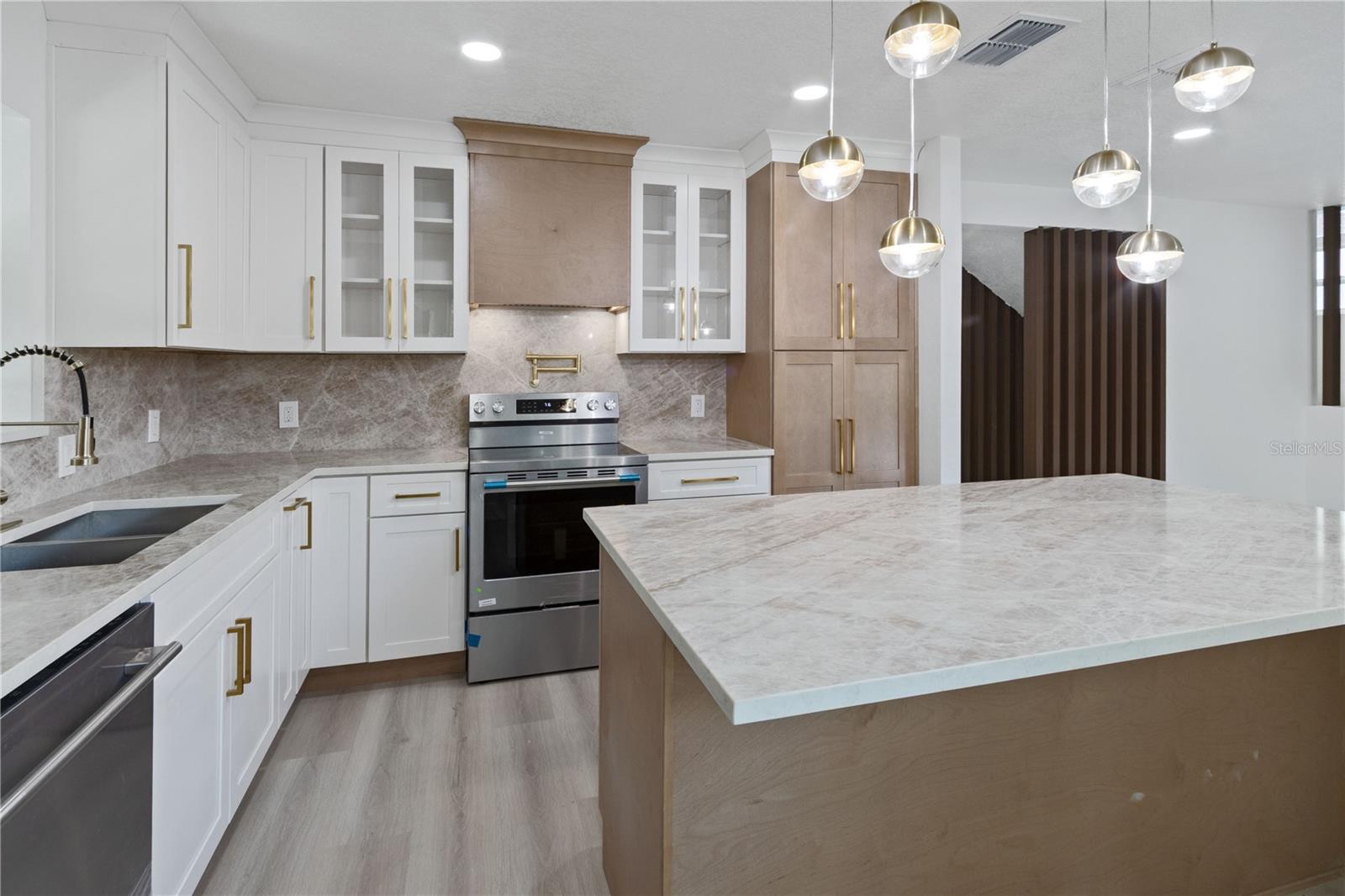 OAKELLARS - Residential