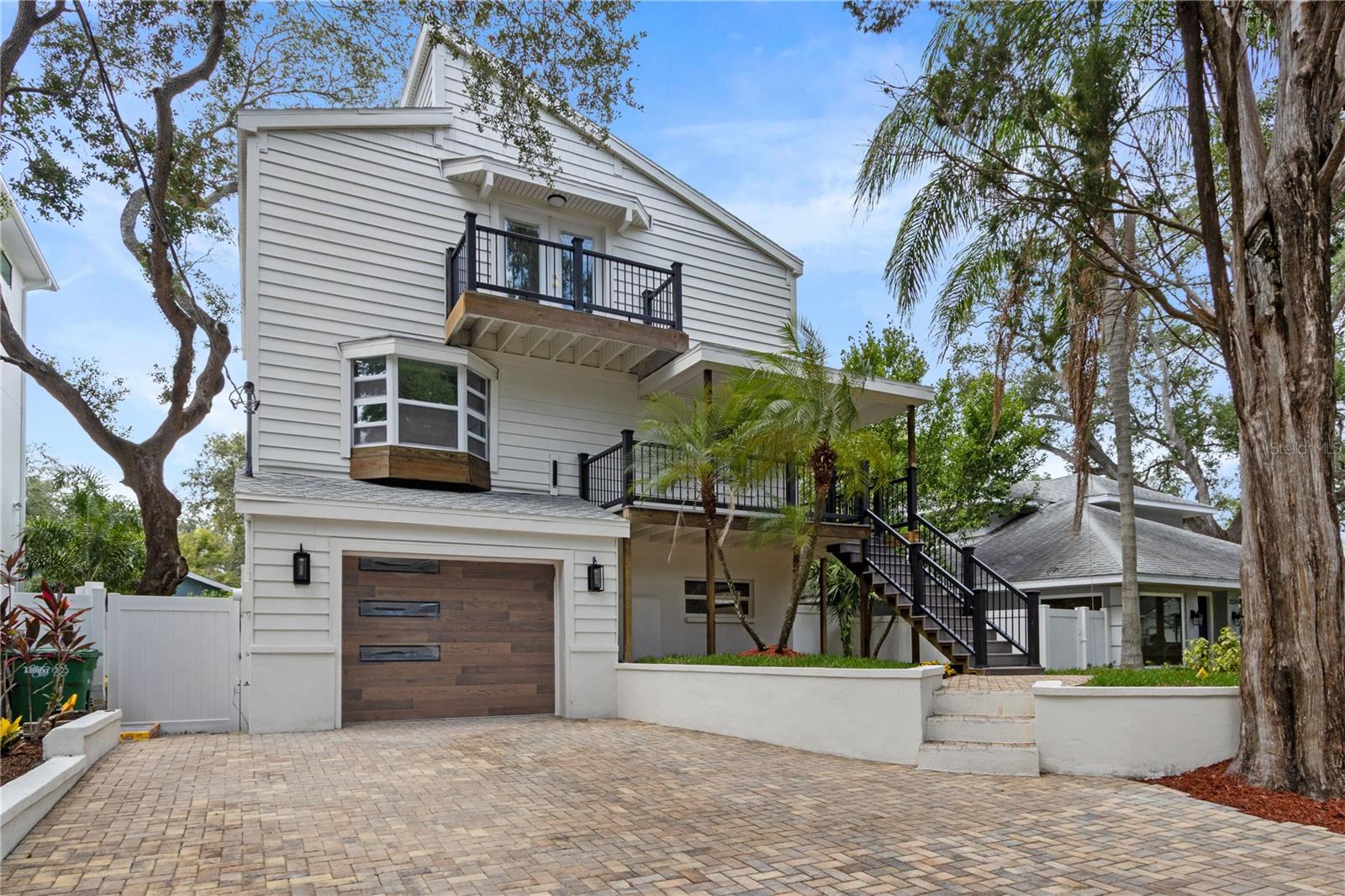 OAKELLARS - Residential
