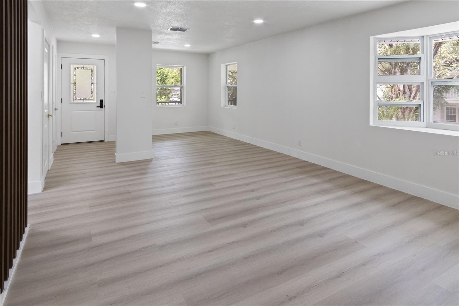 OAKELLARS - Residential