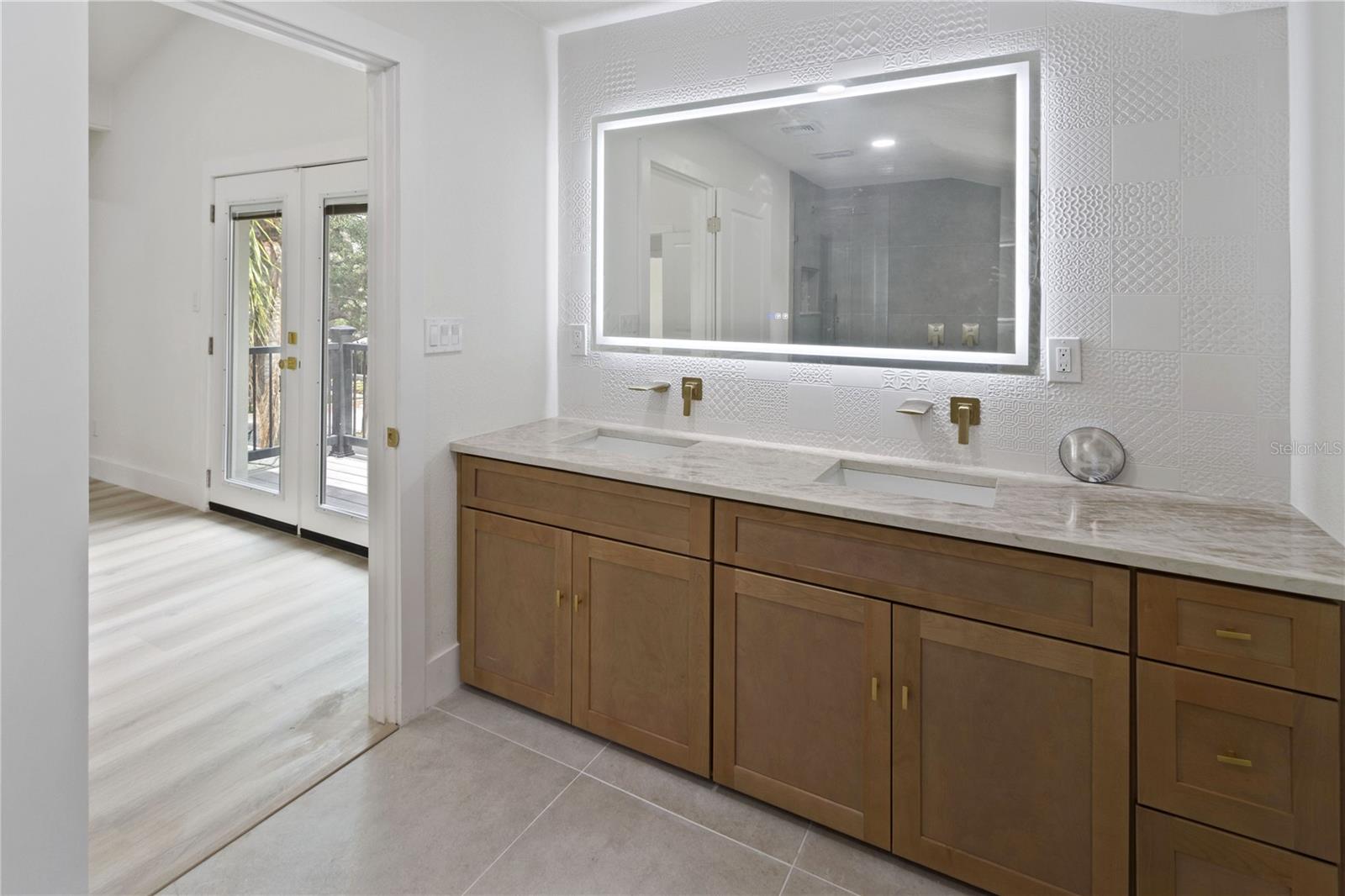 OAKELLARS - Residential