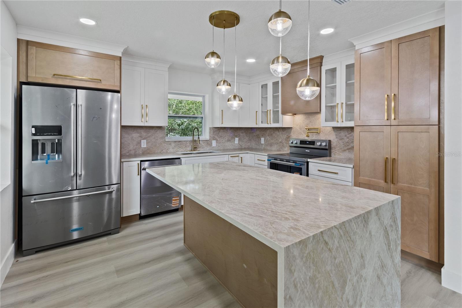 OAKELLARS - Residential