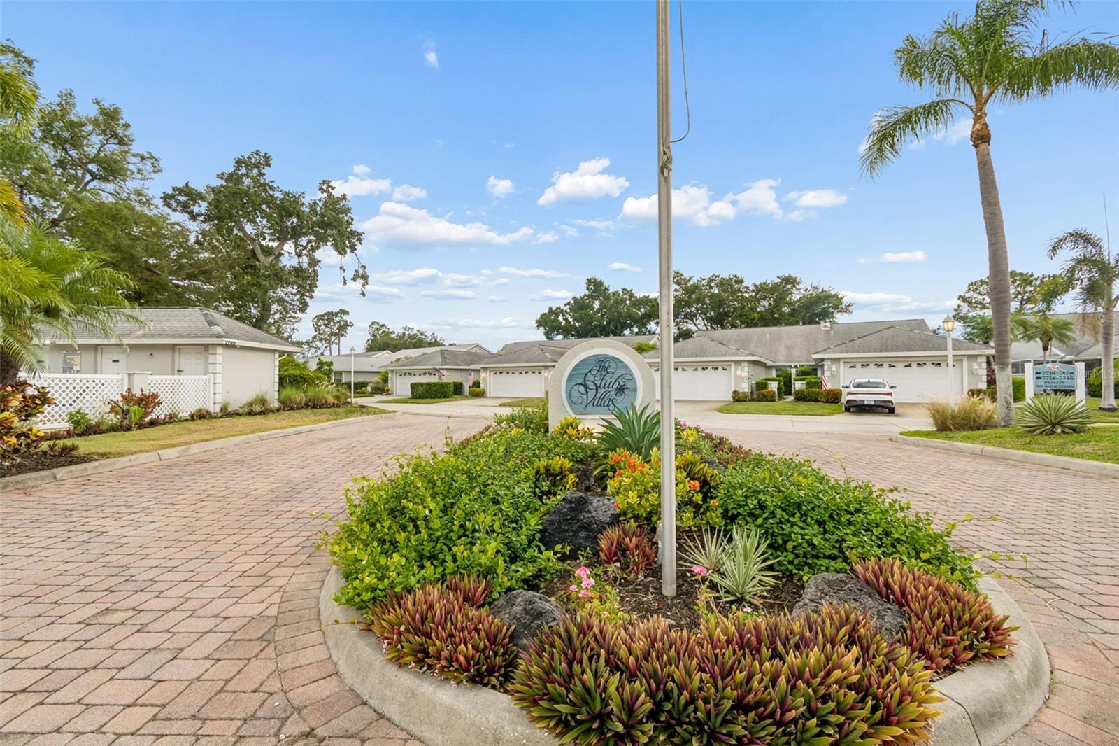 CLUB VILLAS AT PALM-AIRE PH XII - Residential