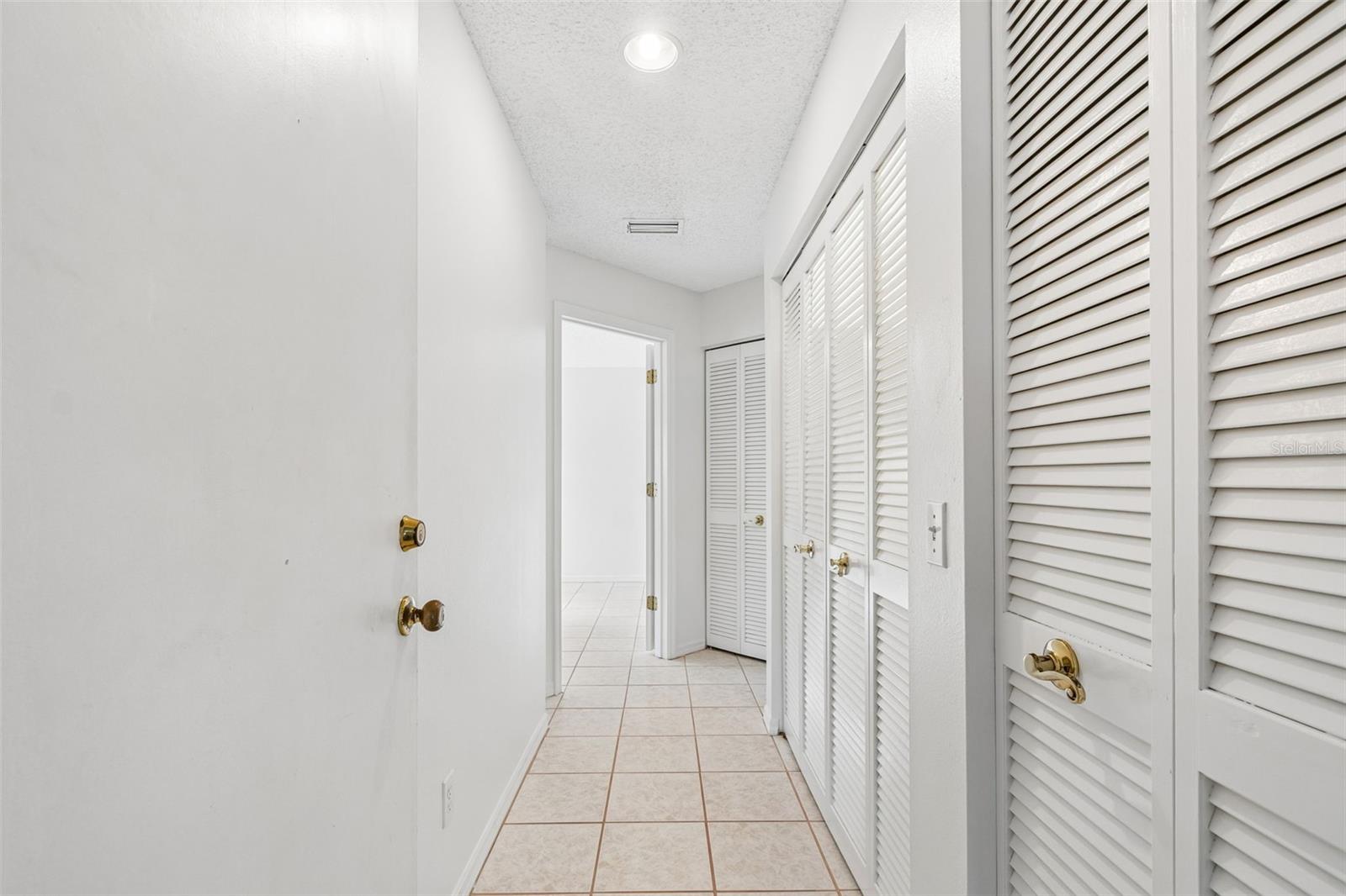 CLUB VILLAS AT PALM-AIRE PH XII - Residential